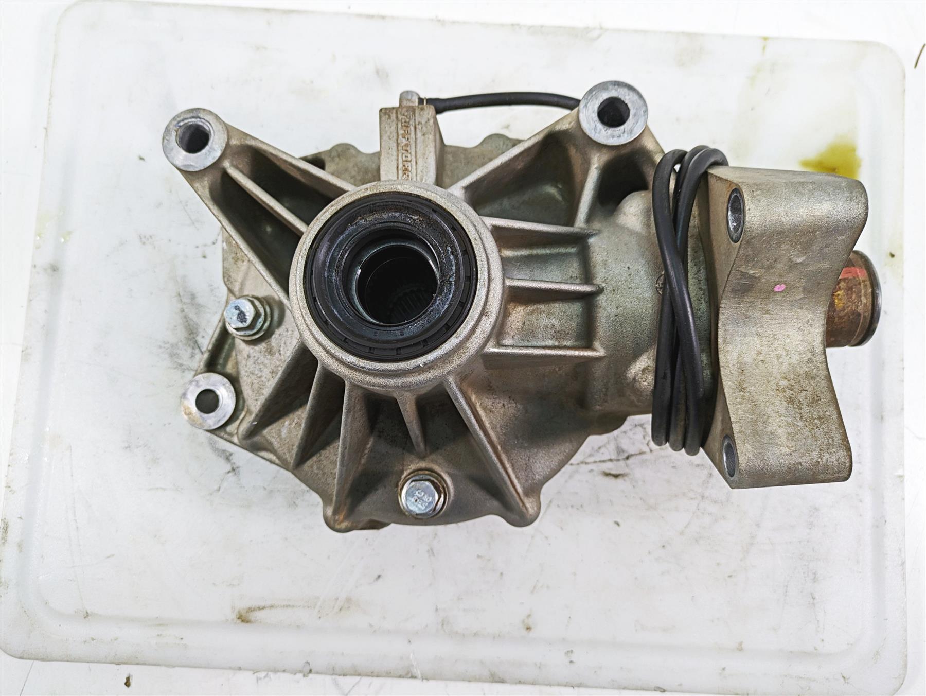 2018 Yamaha YXZ1000R EPS SS Rear Differential Diff Gear Box 1K 2HC-G6101-04-00 {{ shop.shopifyCountryName }} - Mototech271