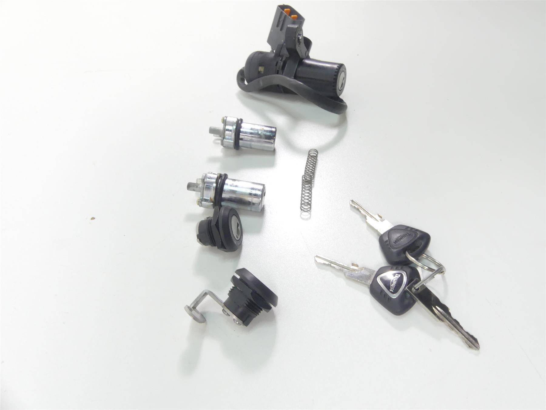 2013 Triumph Rocket 3 Touring Ignition Switch Key Saddle Bag Lock Set T2500519 {{ shop.shopifyCountryName }} - Mototech271