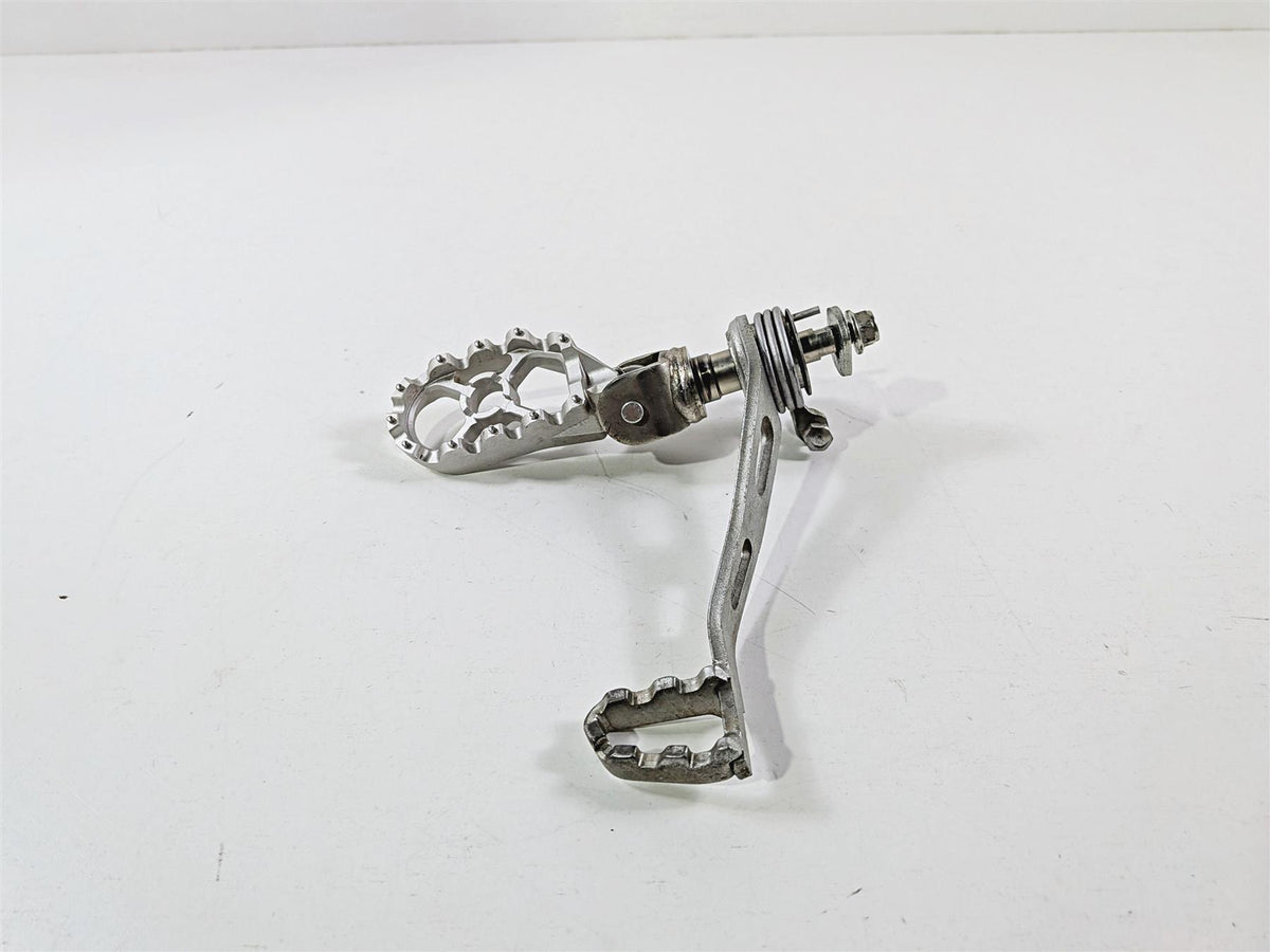 2015 Ducati Scrambler Urban Enduro Right Footpeg + Mount Brake Pedal 45720951AA-Mototech271