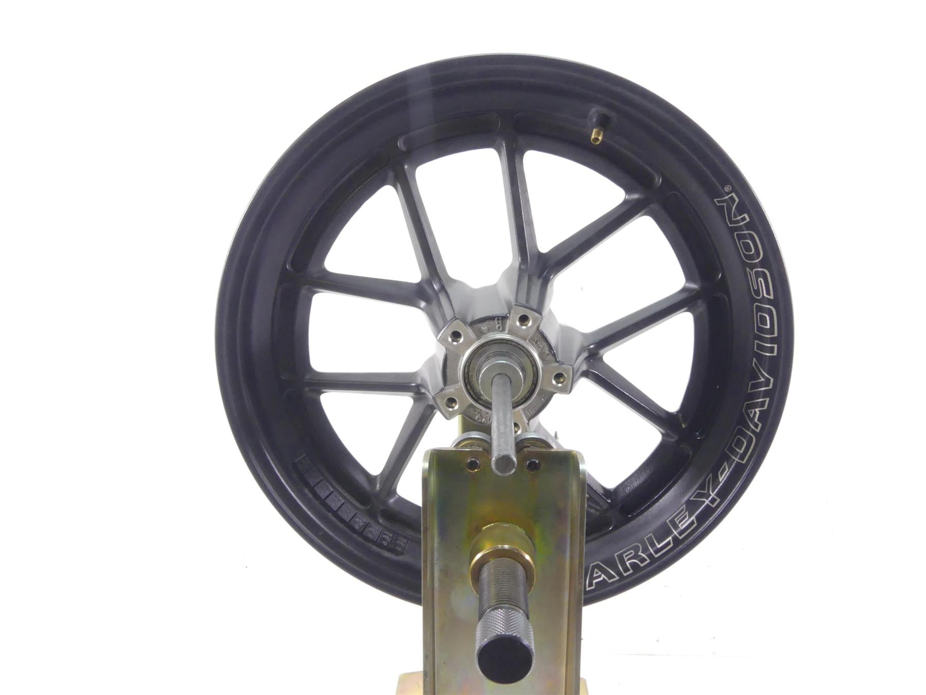2018 Harley Softail FXFB Fat Bob Nice Straight Front 16x3 Wheel Rim 43300428 {{ shop.shopifyCountryName }} - Mototech271