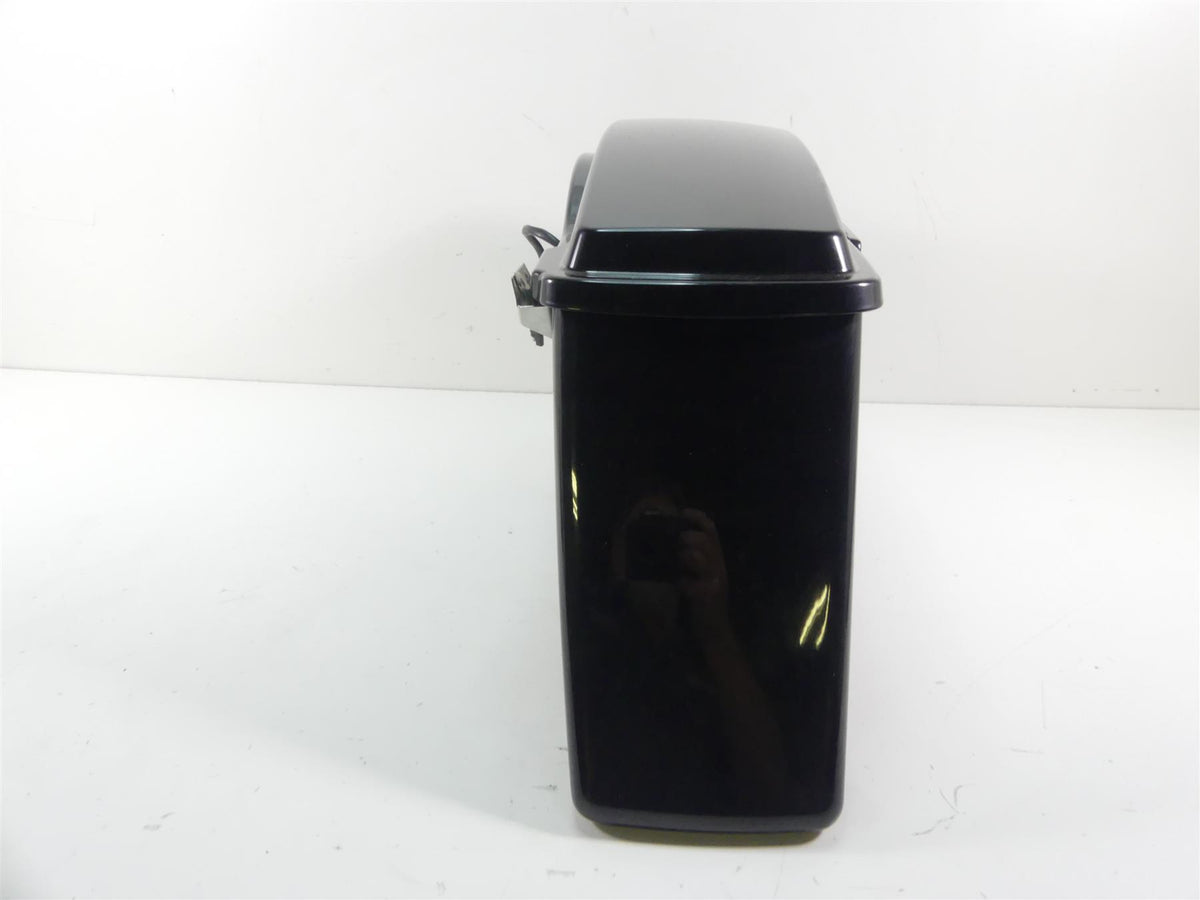 2012 Harley Touring FLHX Street Glide Right Saddlebag Saddle Bag 79093-93 {{ shop.shopifyCountryName }} - Mototech271
