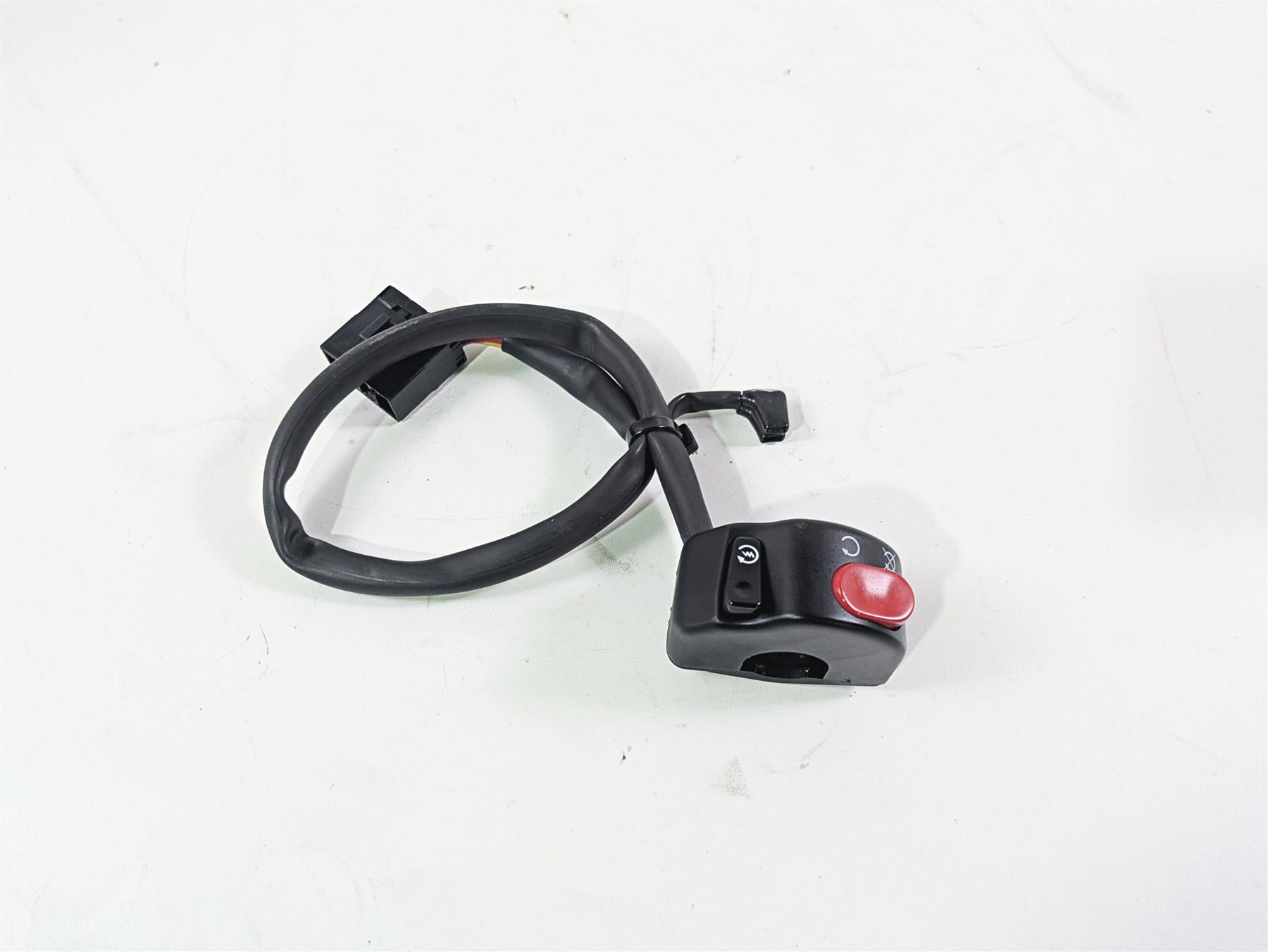 2013 Triumph Bonneville Right Hand Start Stop Control Switch T2040096 {{ shop.shopifyCountryName }} - Mototech271