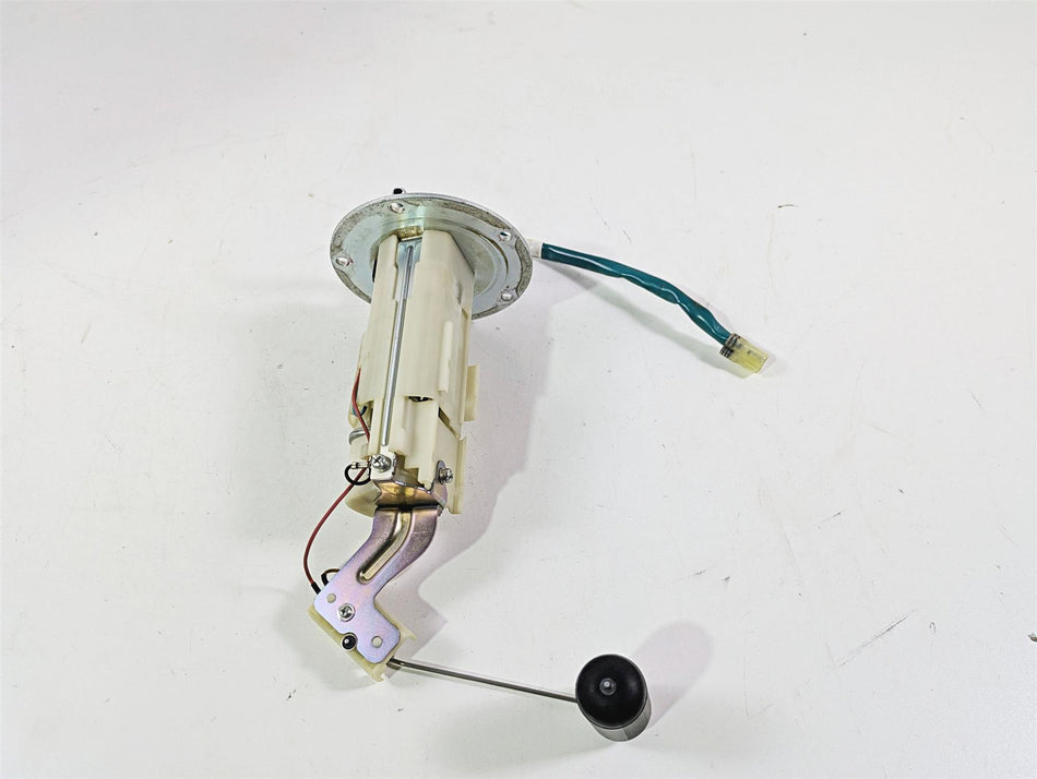 2020 Kawasaki Z900 ZR900 Fuel Gas Petrol Pump 49040-0756 {{ shop.shopifyCountryName }} - Mototech271