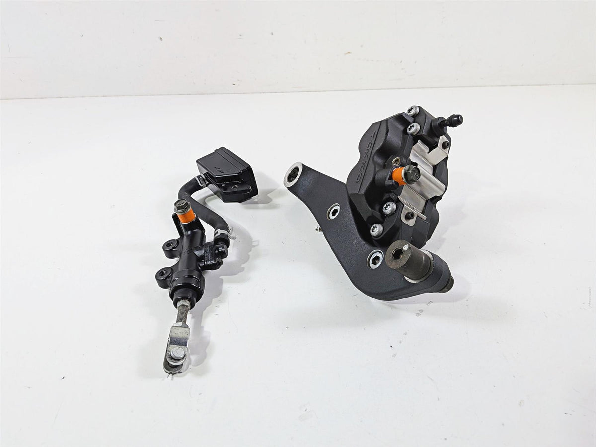 2006 Suzuki C90 VL1500T Boulevard Rear Brake Caliper & Mstr Cyl 69100-10F10-999 {{ shop.shopifyCountryName }} - Mototech271