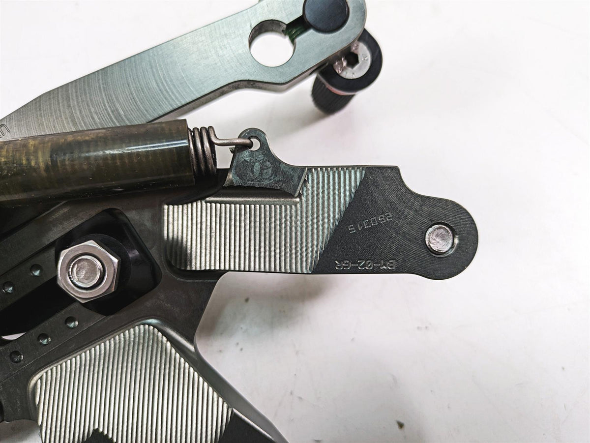 2015 BMW S1000RR K46 Hp4 Left Right Foot Peg Lever Set 77258550774 77258550773 {{ shop.shopifyCountryName }} - Mototech271