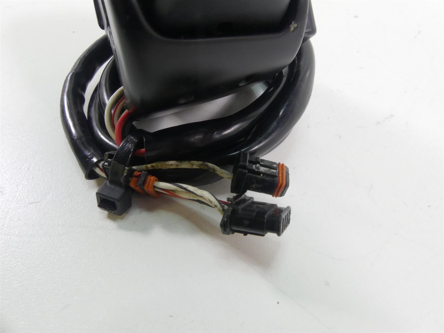 2020 Harley Softail FXBB Street Bob Right Start Stop Control Switch 71500462 {{ shop.shopifyCountryName }} - Mototech271
