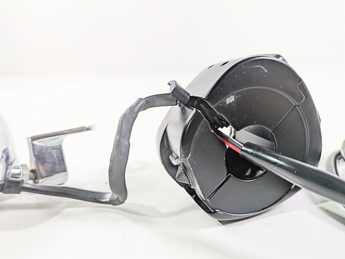 2014 Harley FXDF Dyna Fat Bob Left Hand Control Switch & Blinker 72945-12 {{ shop.shopifyCountryName }} - Mototech271