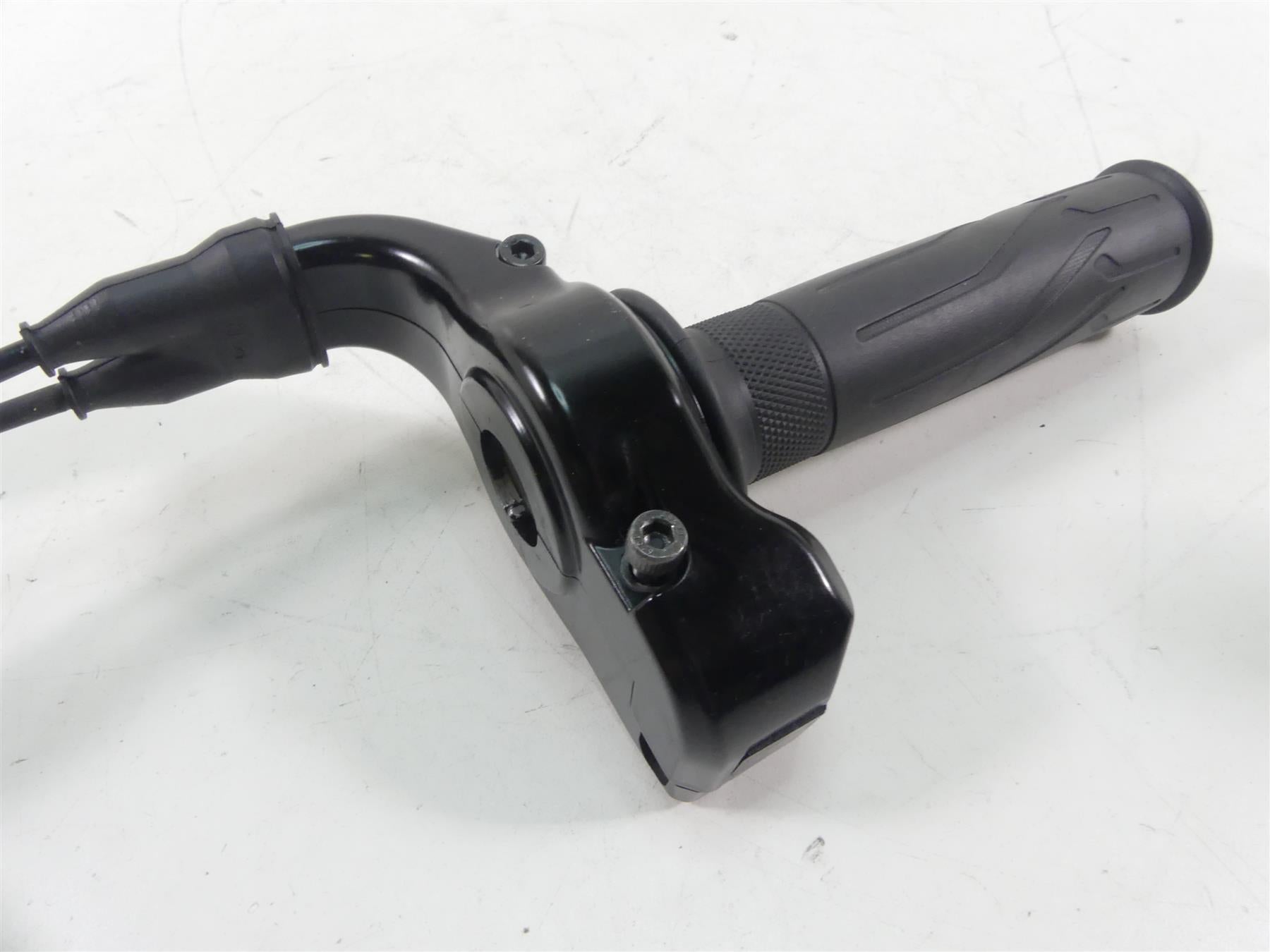 2017 Yamaha XT1200Z Super Tenere Throttle Grip Handle & Cables Set 2BS-26240-00 {{ shop.shopifyCountryName }} - Mototech271