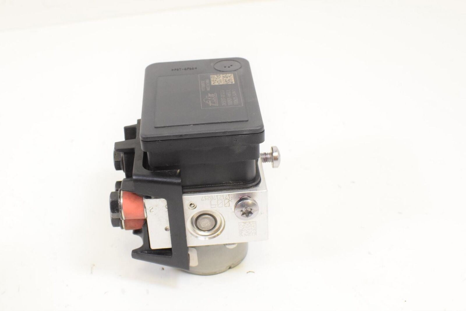 2018 Triumph Street Triple 765 RS ABS Brake Pump Module ATE T2025959 {{ shop.shopifyCountryName }} - Mototech271