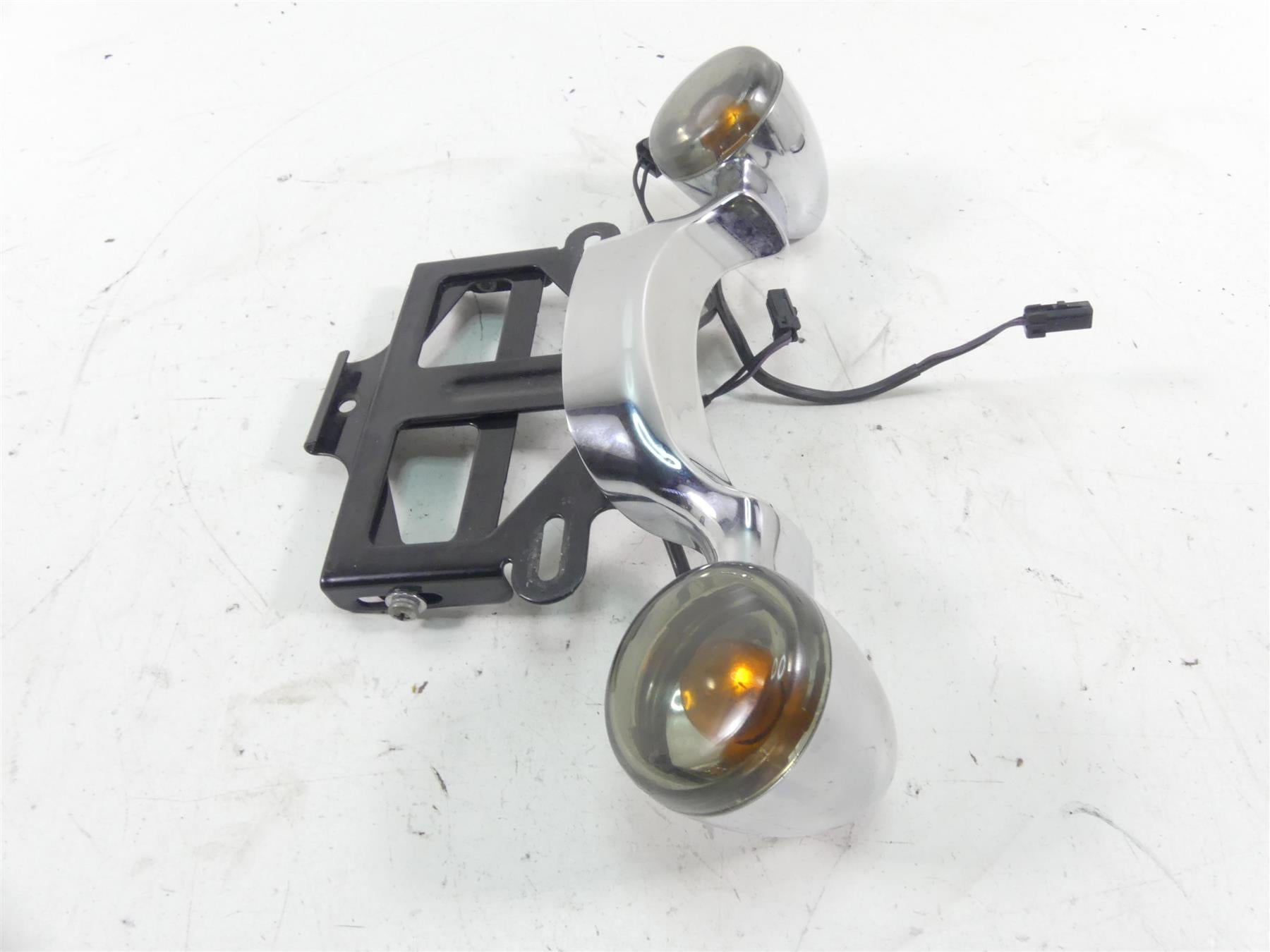 2005 Harley Touring CVO FLHTCSE Electra Glide Rear Turn Signal Blinker 68629-05 {{ shop.shopifyCountryName }} - Mototech271