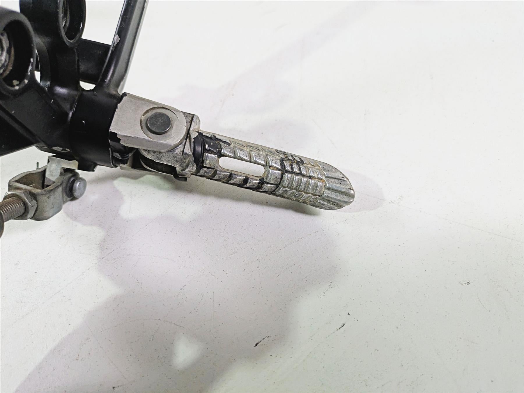 2006 Suzuki GSXR1000 K6 Front Left Right Footpeg Brake Master Set 43521-41G00 {{ shop.shopifyCountryName }} - Mototech271