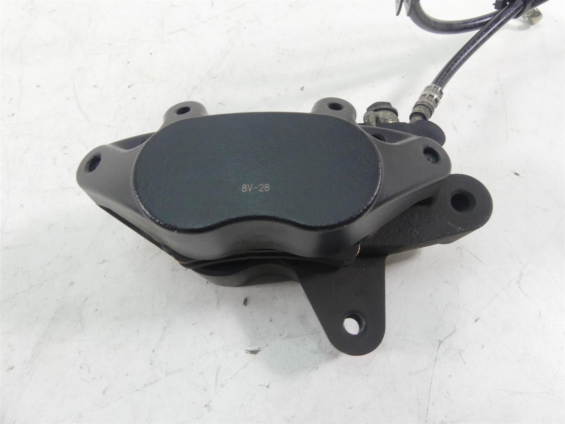 2019 Harley Softail FXBB Street Bob Front Brake Caliper & Line 41300095 {{ shop.shopifyCountryName }} - Mototech271
