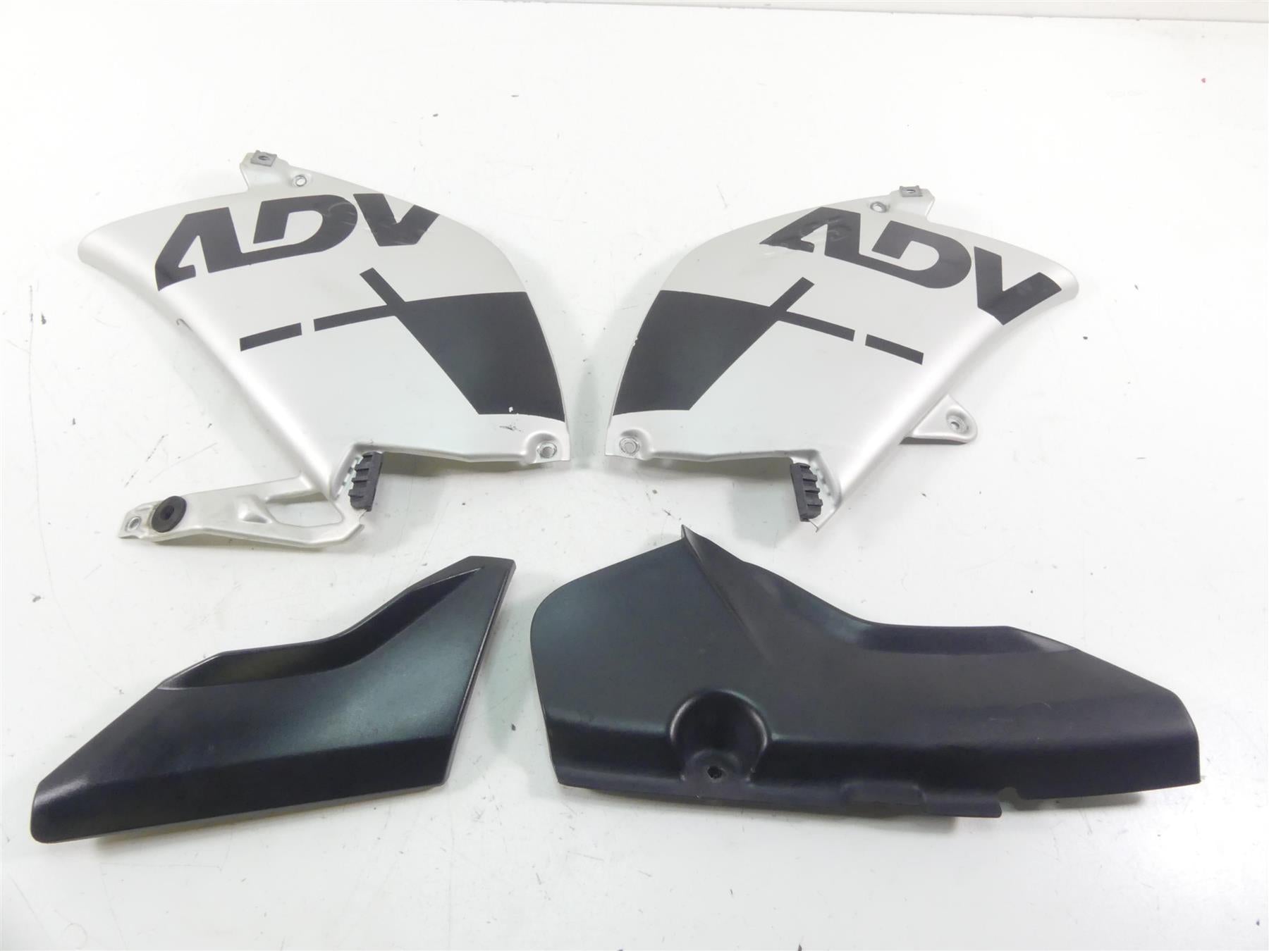 2012 BMW R1200 GS K255 Adventure Between Leg Side Cover Fairing Set 46637677515 | Mototech271