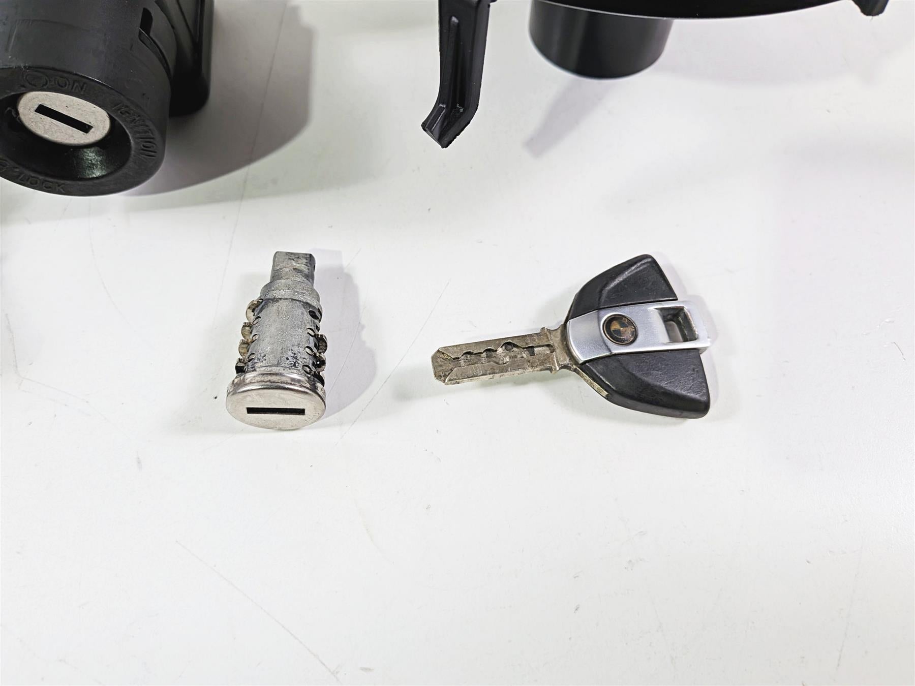 2016 BMW S1000XR K49 Cdi& Ignition Switch Key Lock Set 13618552934-Mototech271