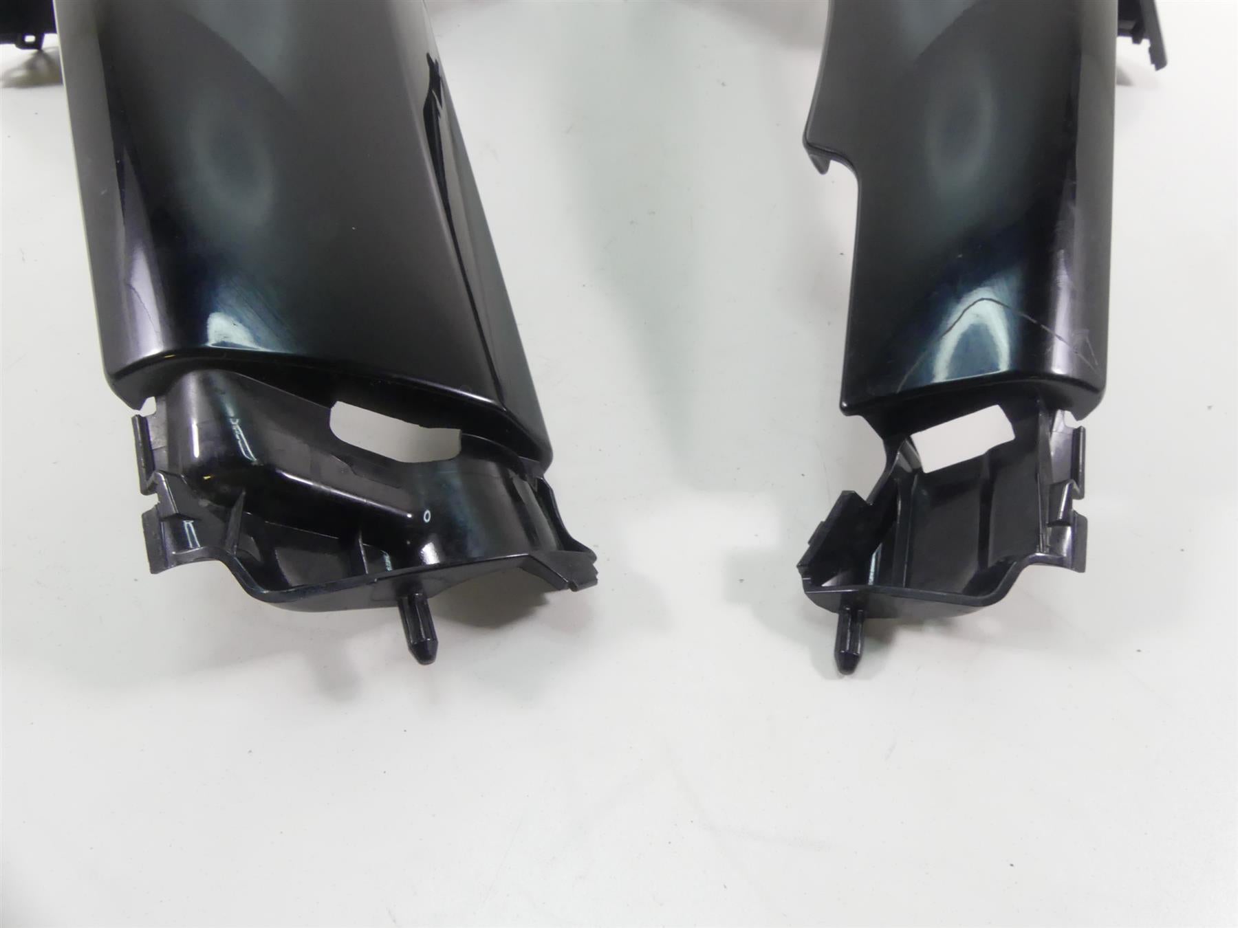 2007 Suzuki M109R VZR1800 Boulevard Radiator Side Fairing Cover Set 47561-48G00 {{ shop.shopifyCountryName }} - Mototech271