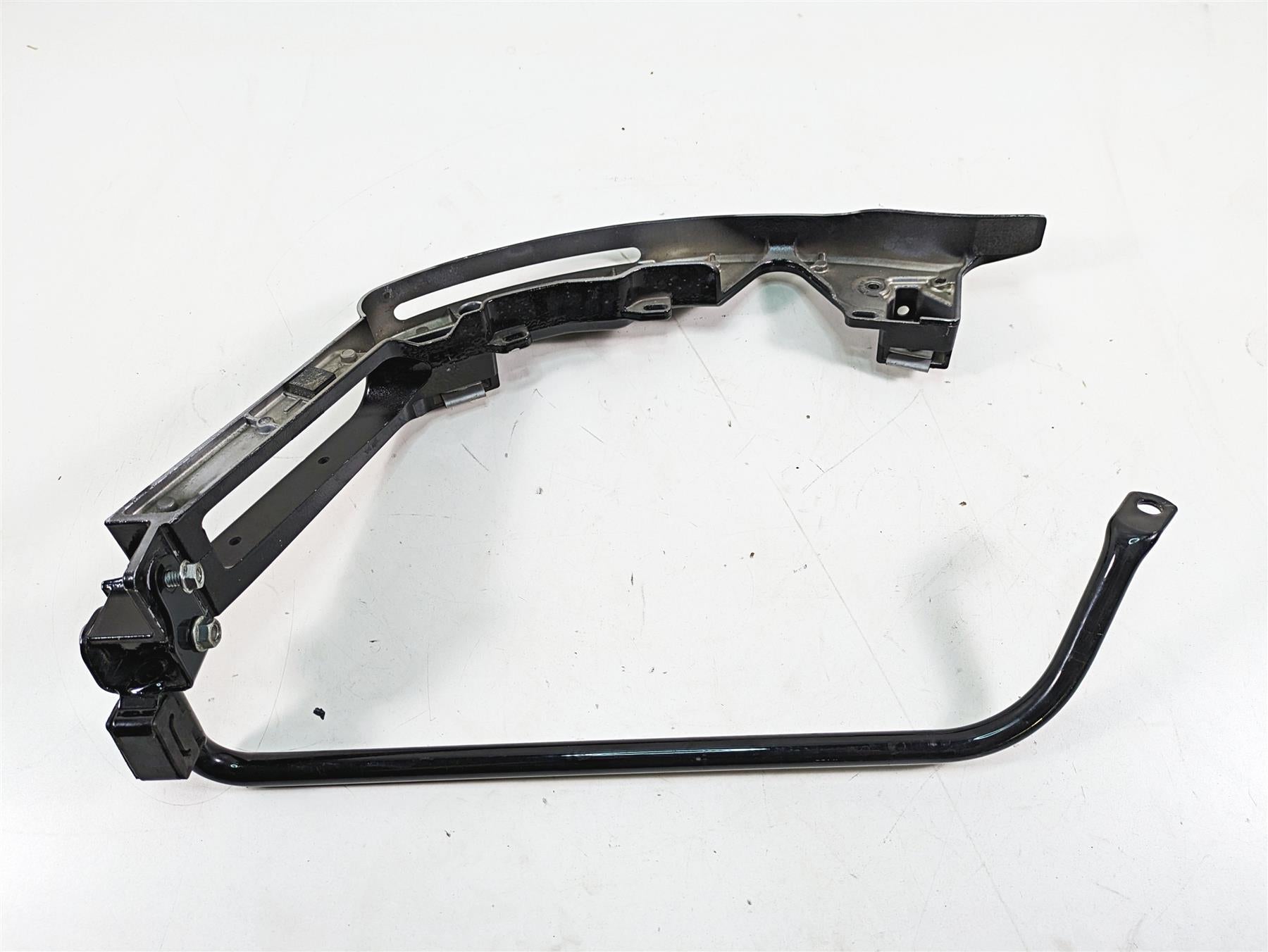 2019 Harley Touring FLHX Street Glide Left Rear Saddlebag Support 90200503 {{ shop.shopifyCountryName }} - Mototech271