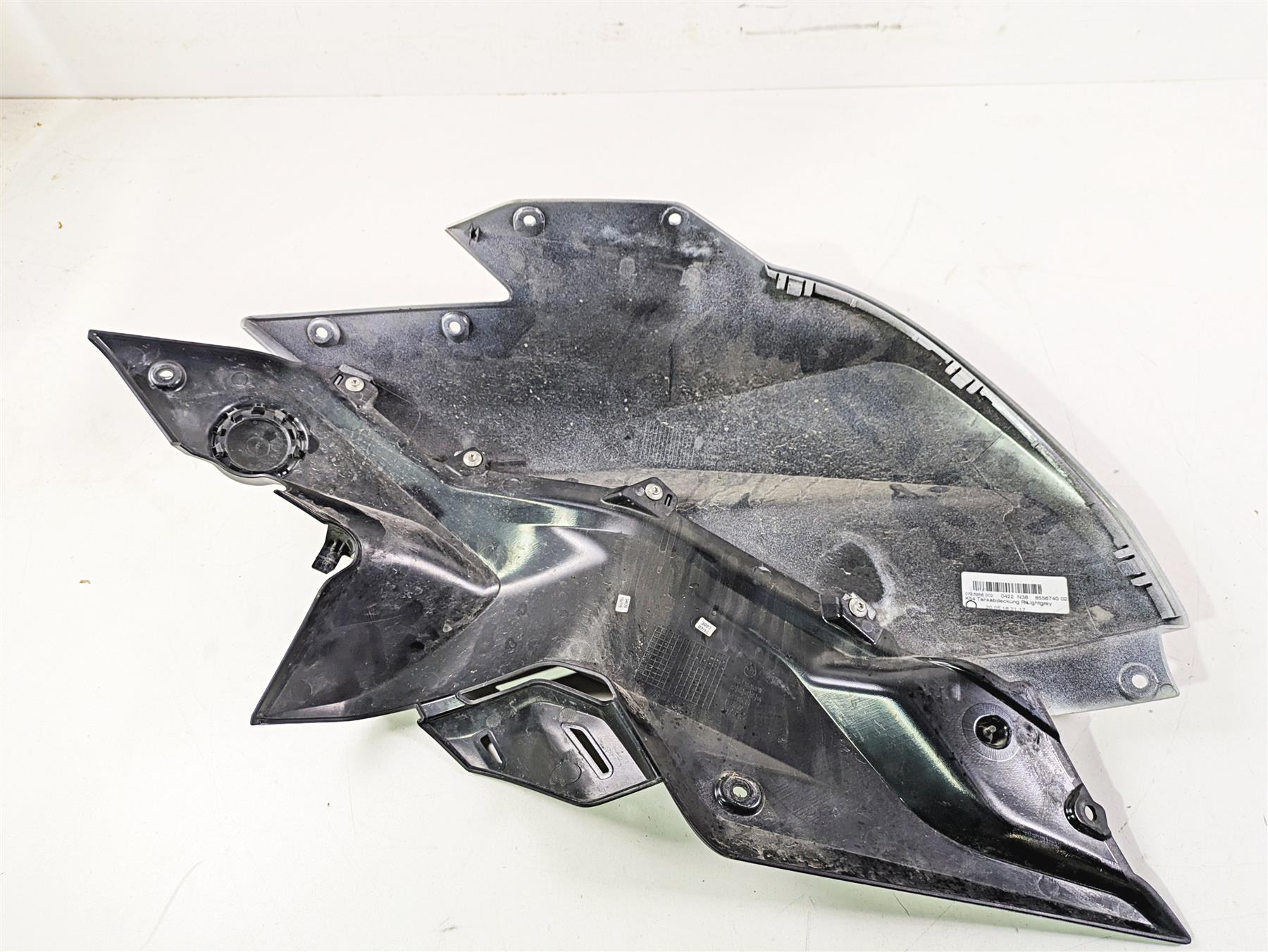 2016 BMW R1200RS K54 Tank Right Side Fairing Cover 46638548066 {{ shop.shopifyCountryName }} - Mototech271