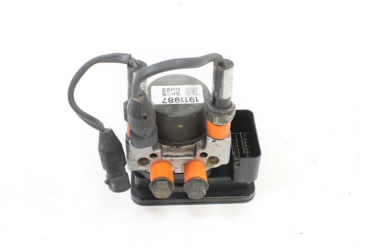 2014 Indian Chief Vintage Abs Module Brake Pump 2204981 {{ shop.shopifyCountryName }} - Mototech271
