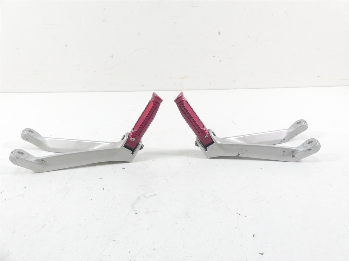 2015 Honda CBR1000 RR SC59 Rear Passenger Footpeg Peg Set 50760-MFL-D20 {{ shop.shopifyCountryName }} - Mototech271