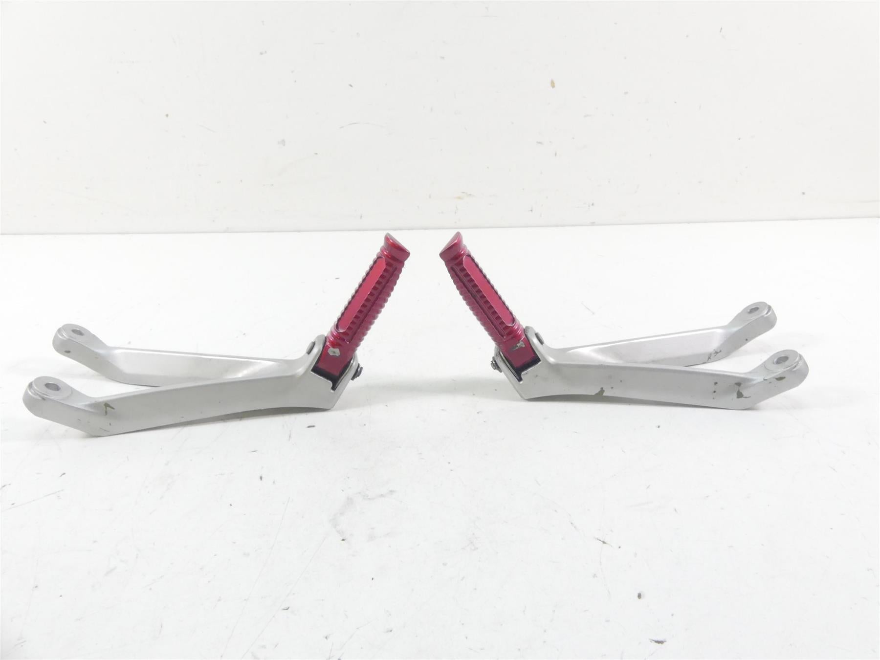 2015 Honda CBR1000 RR SC59 Rear Passenger Footpeg Peg Set 50760-MFL-D20 {{ shop.shopifyCountryName }} - Mototech271