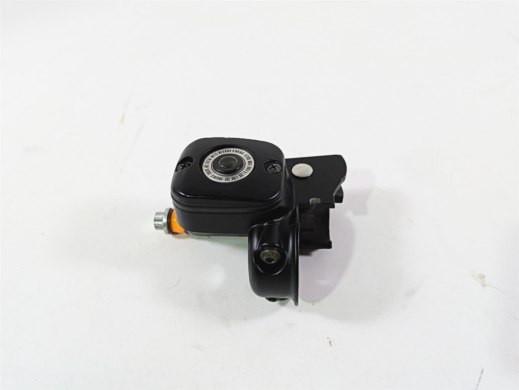 2009 Harley FLSTSB Cross Bones Front Master Cylinder 9/16 45019-08C {{ shop.shopifyCountryName }} - Mototech271