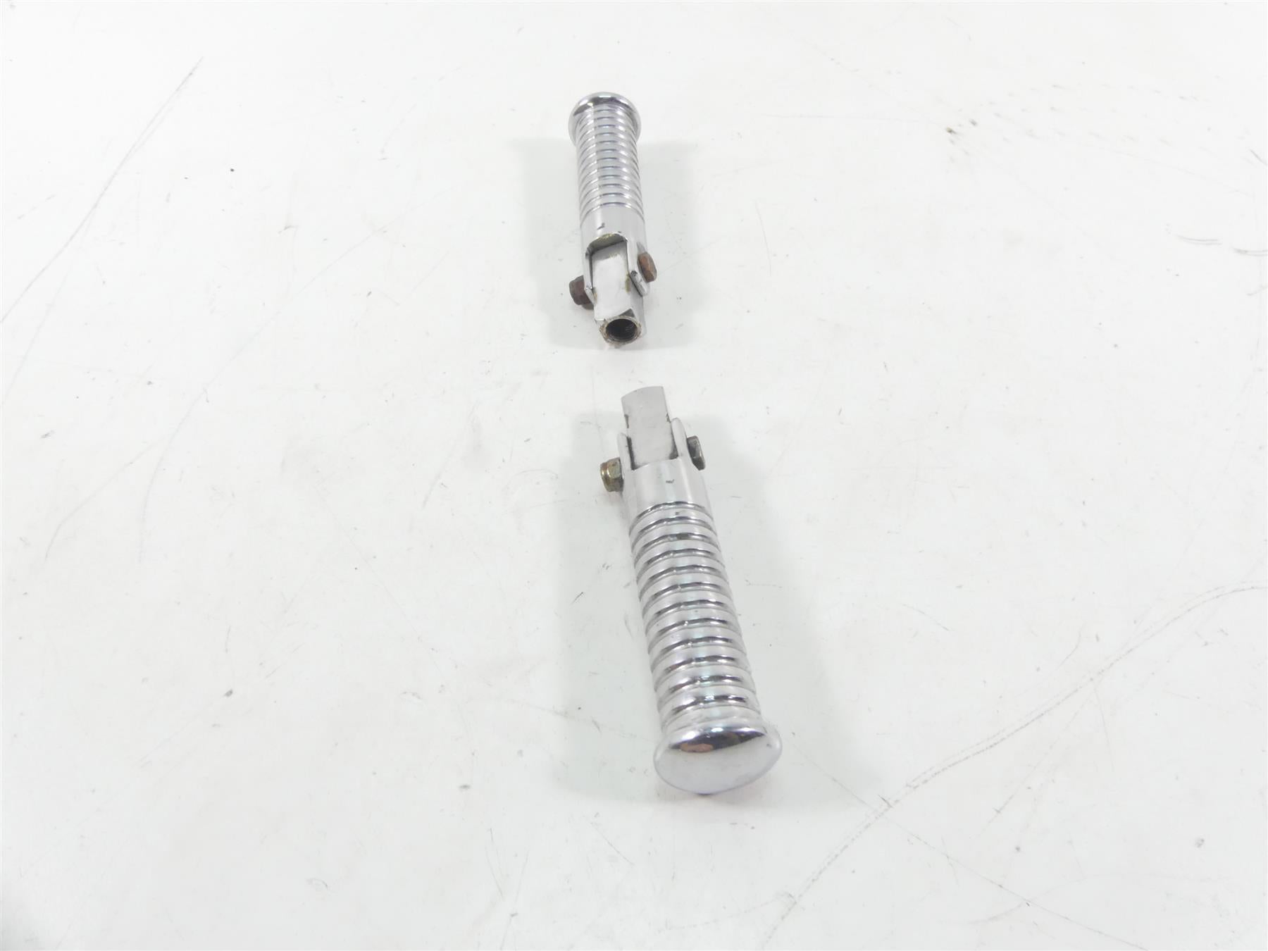1978 Harley XLH1000 Sportster Ironhead Rear Passenger Footpeg Set 50907-69 {{ shop.shopifyCountryName }} - Mototech271