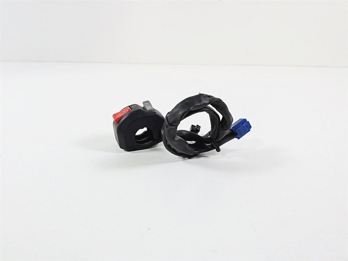 2008 Yamaha YZF R1 RN19 Right Hand Control Switch Start Stop 4C8-83975-00-00 {{ shop.shopifyCountryName }} - Mototech271
