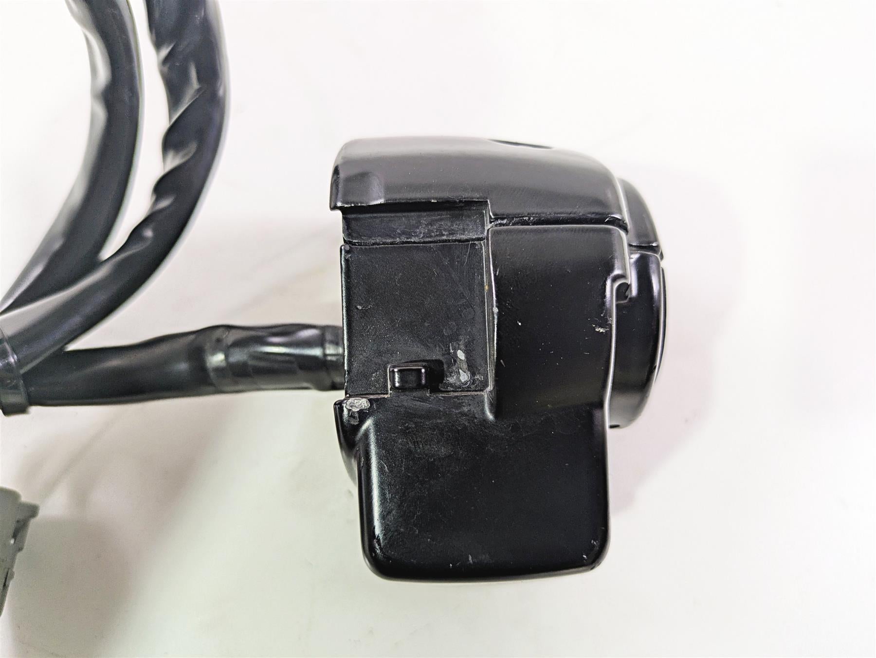 1999 Harley Touring FLHTCUI E-Glide Left Hand Control Switch Audio 71682-06A {{ shop.shopifyCountryName }} - Mototech271