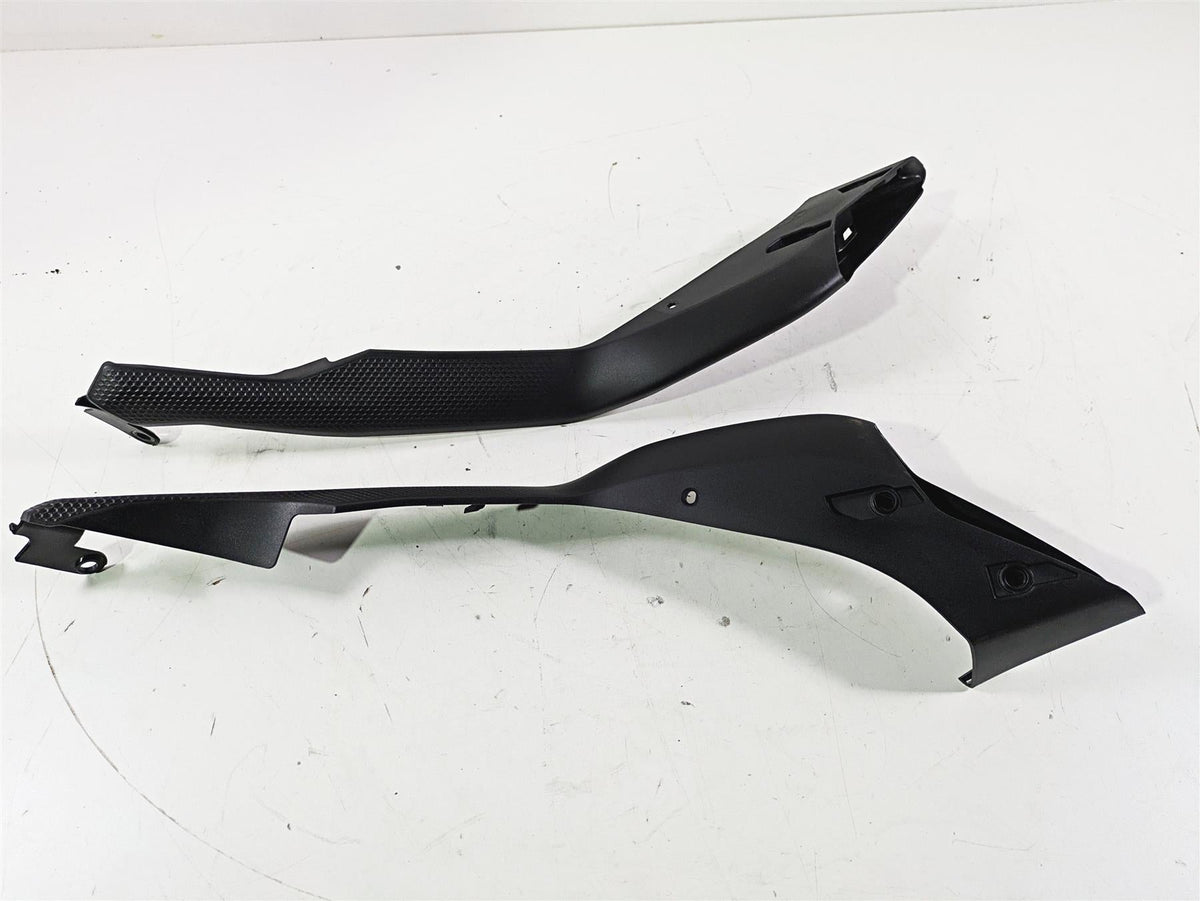 2023 Ducati Monster 937 SP Under Tank Side Infill Cover Fairing Set 4801C283A {{ shop.shopifyCountryName }} - Mototech271