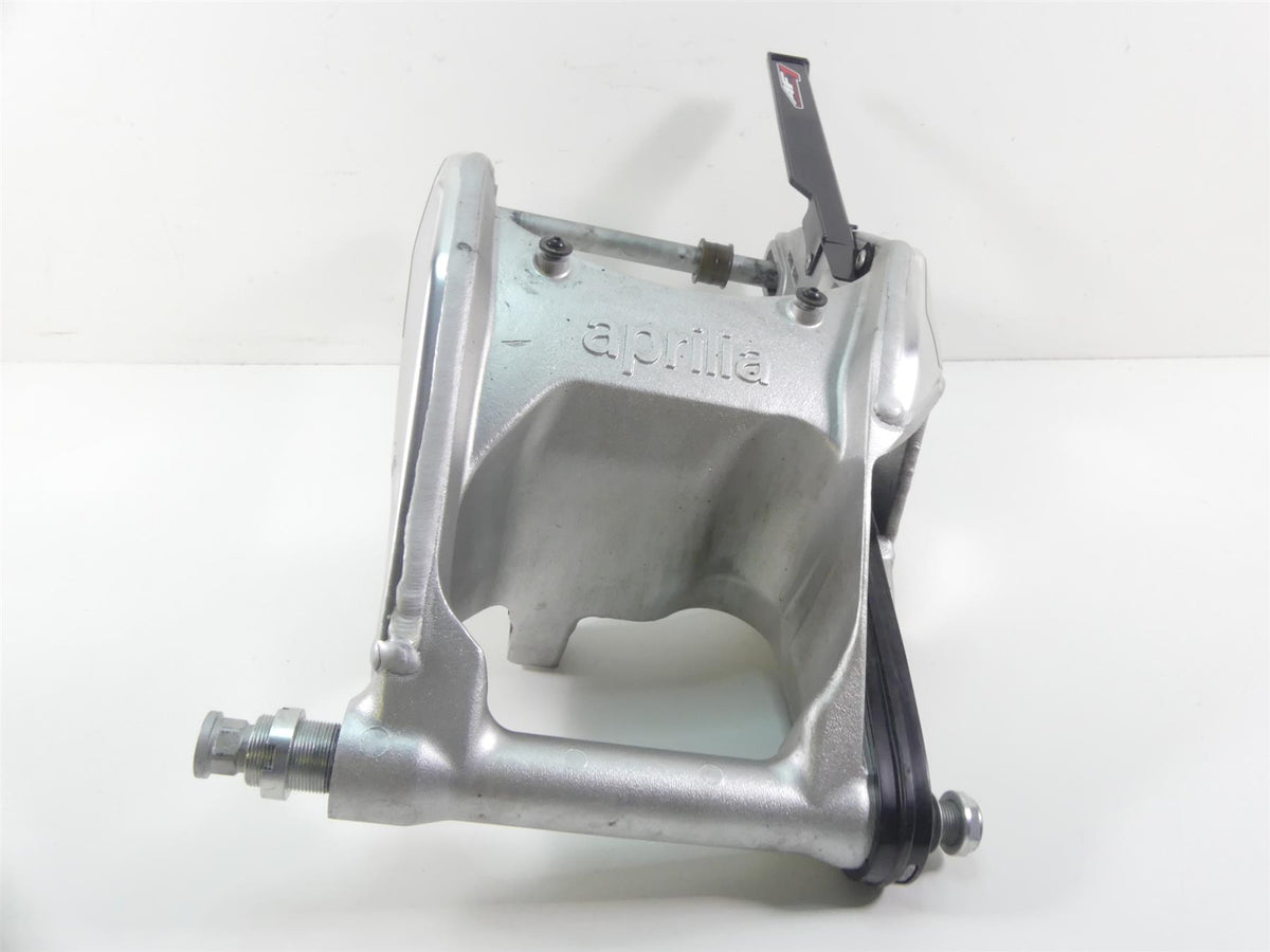 2019 Aprilia Tuono V4 RR Factory Rear Swingarm Swing Arm + Axle - Read 2B001289 {{ shop.shopifyCountryName }} - Mototech271
