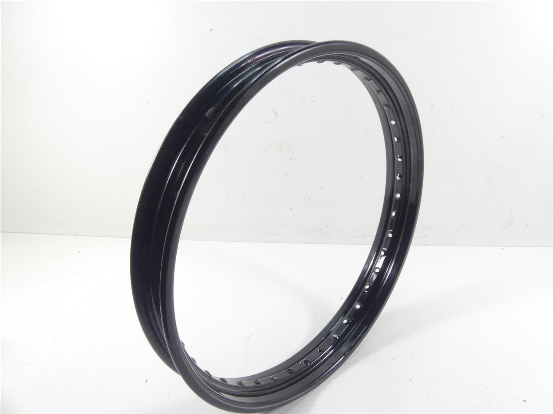 2010 Harley FXDWG Dyna Wide Glide Front Wheel Rim 21x2.15 41325-10 {{ shop.shopifyCountryName }} - Mototech271