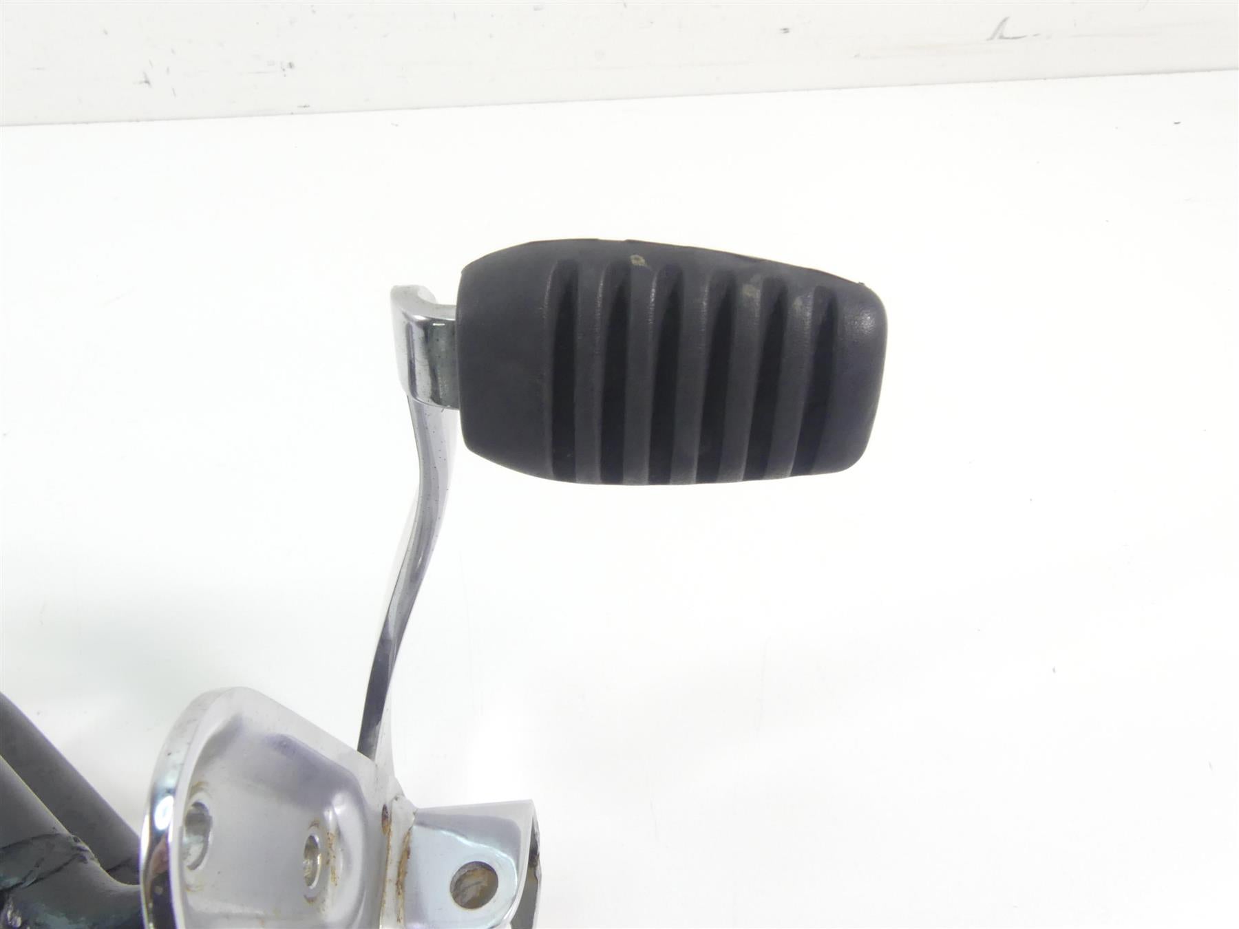 2002 Triumph Bonneville America Front Foot Control Peg Mount Set T2082001 {{ shop.shopifyCountryName }} - Mototech271