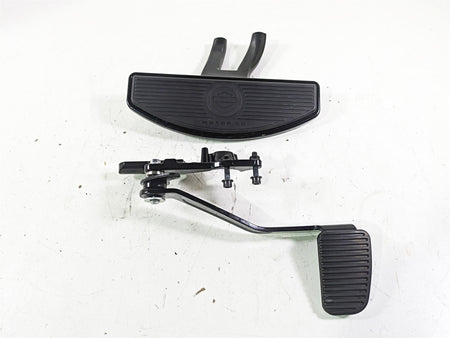 2019 Harley FLHCS Softail Heritage Front Right Floorboard + Brake Pedal 50600206 {{ shop.shopifyCountryName }} - Mototech271
