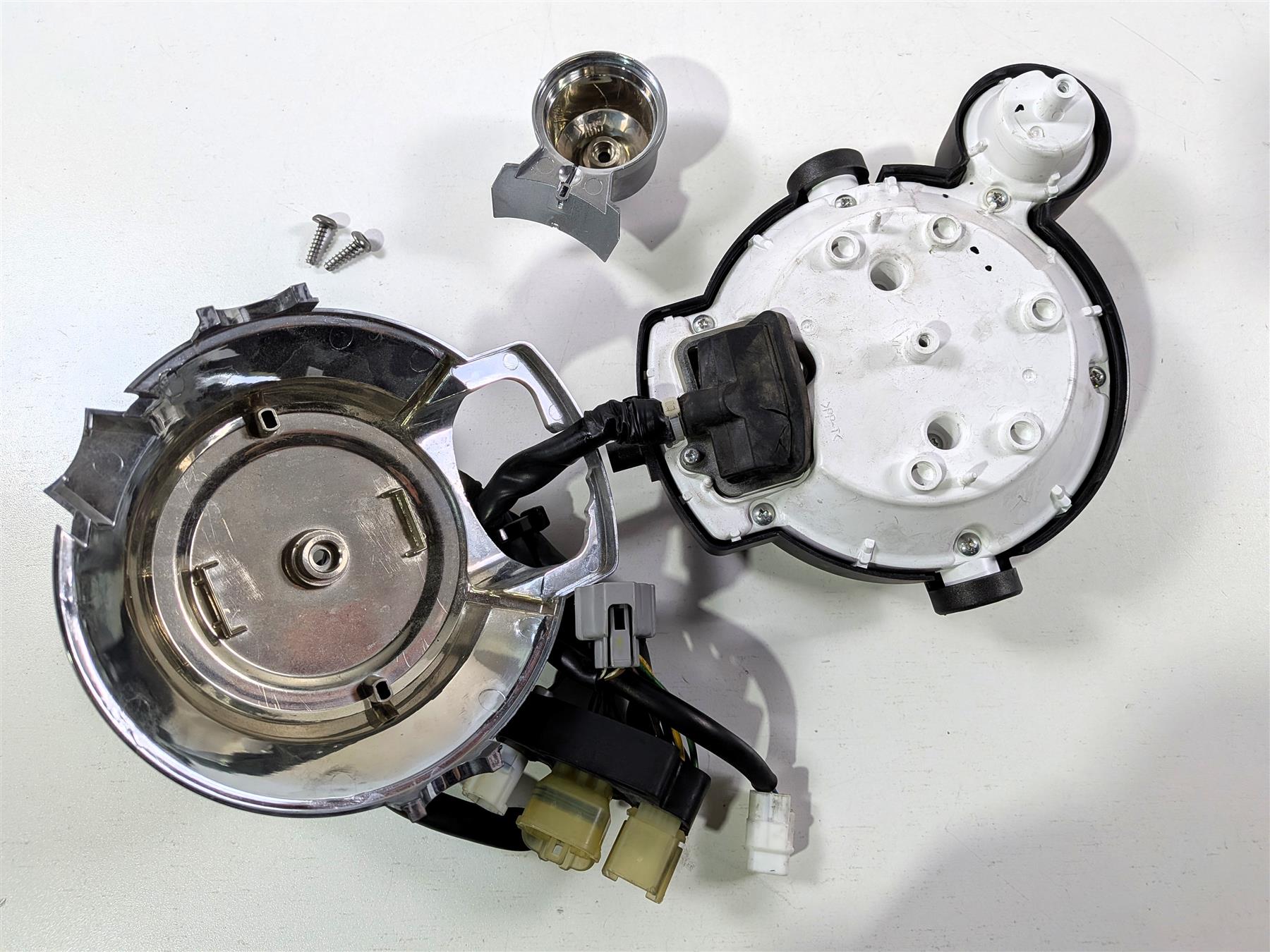 2009 Yamaha VMX17 V-Max 1700 Tachometer Tacho Gauge Instrument 2S3-83580-00-00-Mototech271