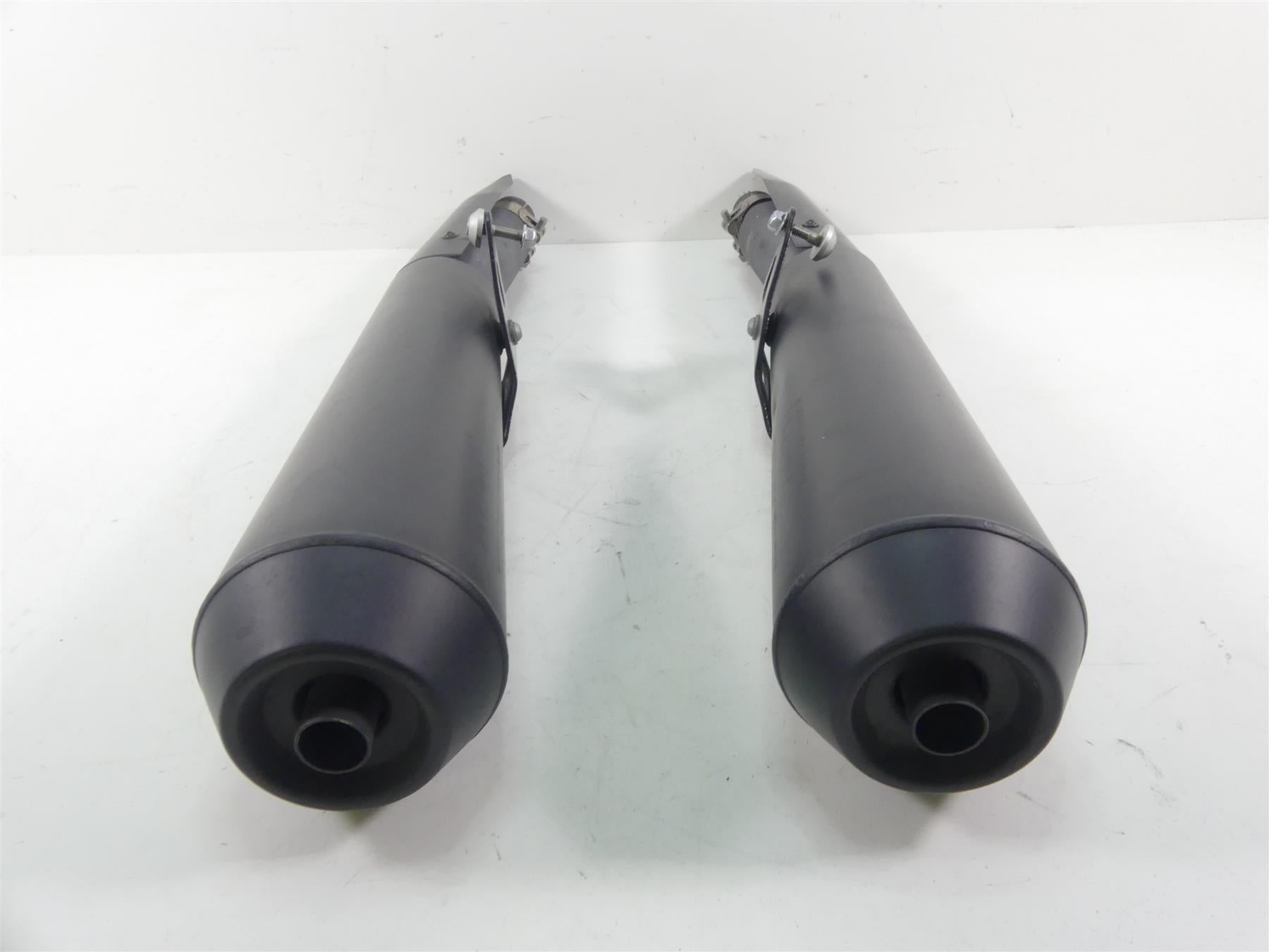 2019 Moto Guzzi V7 III Stone 750 Exhaust Muffler Pipes Set 2B0048485 2B0048475 {{ shop.shopifyCountryName }} - Mototech271