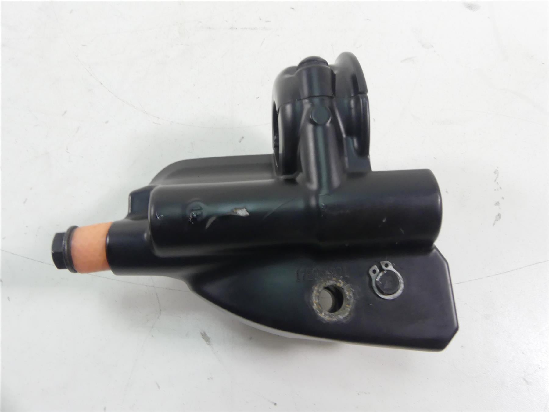 2017 Harley Touring FLHTKL Electra Glide Front Brake Master Cylinder 44551-08F {{ shop.shopifyCountryName }} - Mototech271