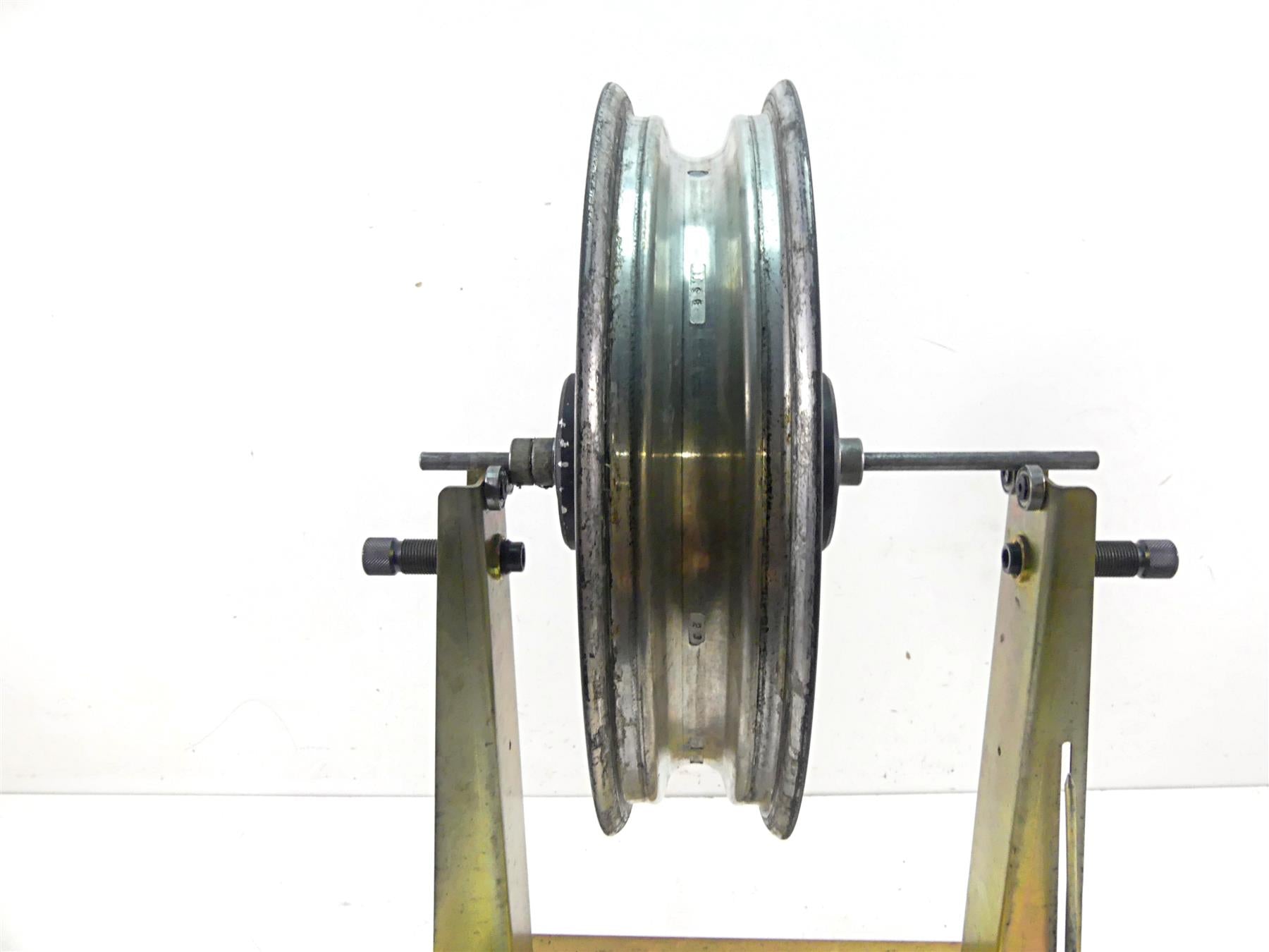 2002 Harley Touring FLHTC Electra Glide Front Wheel Rim 16x3 9 Spoke 43345-00 {{ shop.shopifyCountryName }} - Mototech271