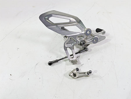 2016 BMW R1200RS K54 Left Rider Footpeg Set & Shifter 46718540796 {{ shop.shopifyCountryName }} - Mototech271