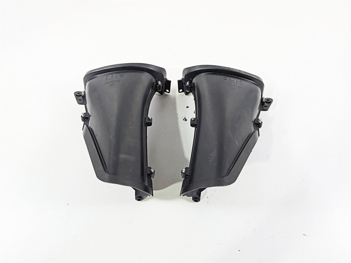 2020 Harley Touring FLTRK Road Glide Front Air Inlet Duct Set 29200136 292001393 {{ shop.shopifyCountryName }} - Mototech271