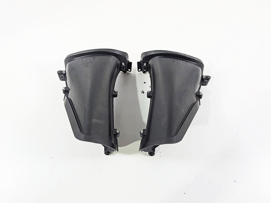 2020 Harley Touring FLTRK Road Glide Front Air Inlet Duct Set 29200136 292001393 {{ shop.shopifyCountryName }} - Mototech271
