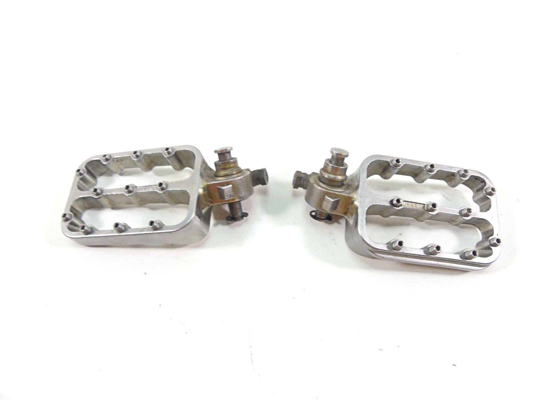 2009 BMW R1200GS K255 Adv Fastway Evolution III Footpeg Foot Peg Set 22-5-001 {{ shop.shopifyCountryName }} - Mototech271