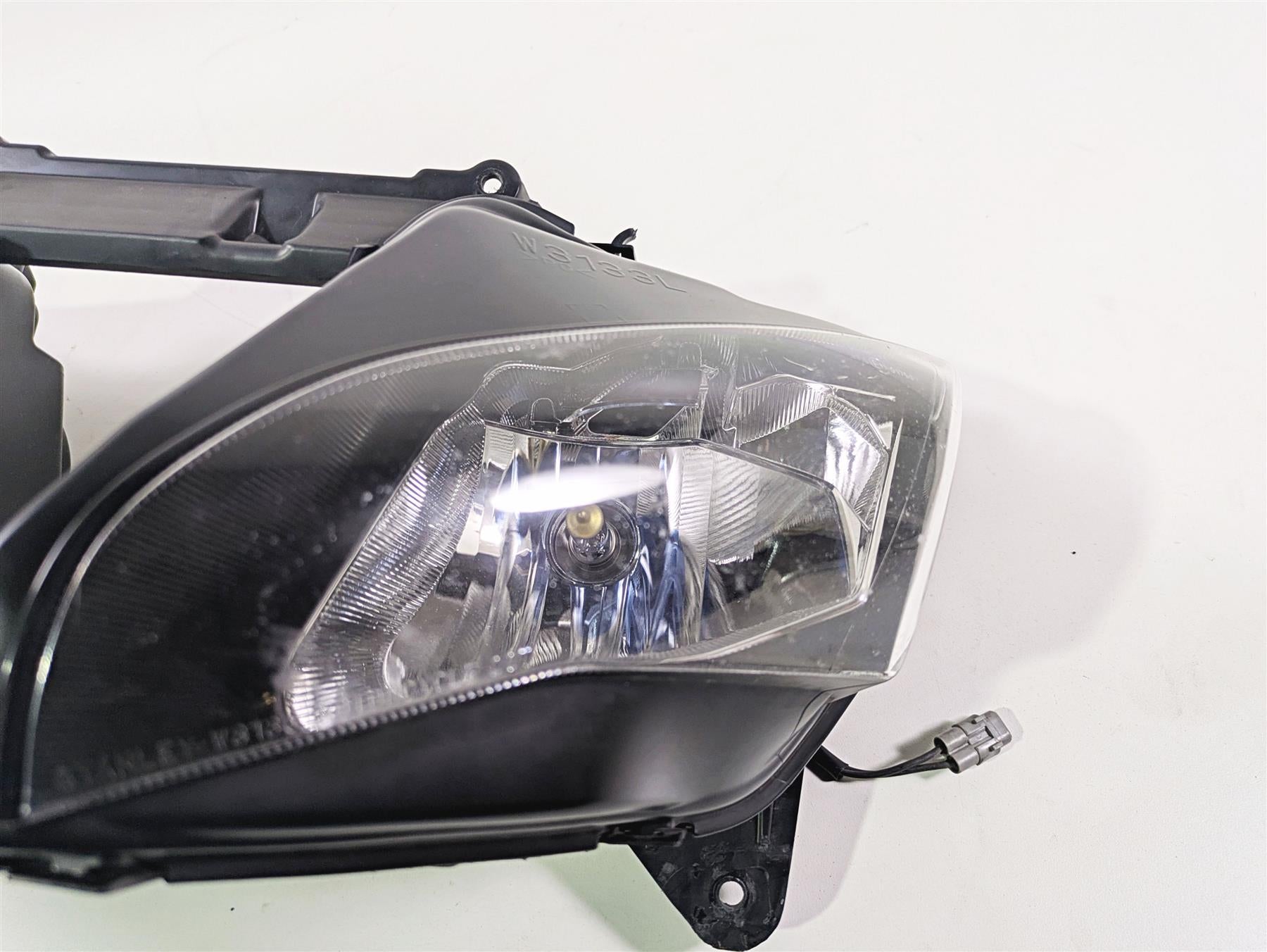 2016 Kawasaki ZX10R Ninja Headlight Head Light Lamp Lens - Read 23007-0203 {{ shop.shopifyCountryName }} - Mototech271