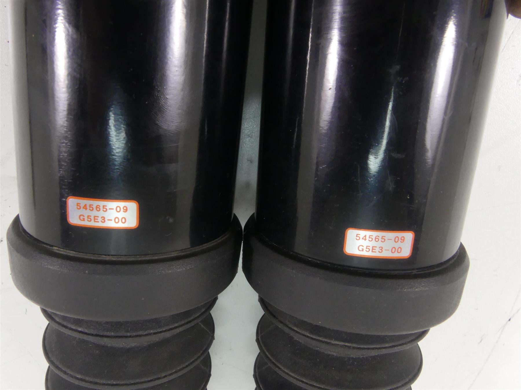 2009 Harley FLHTCU SE4 CVO E-Glide Rear Air Shock Damper Set 13" 54565-09 {{ shop.shopifyCountryName }} - Mototech271