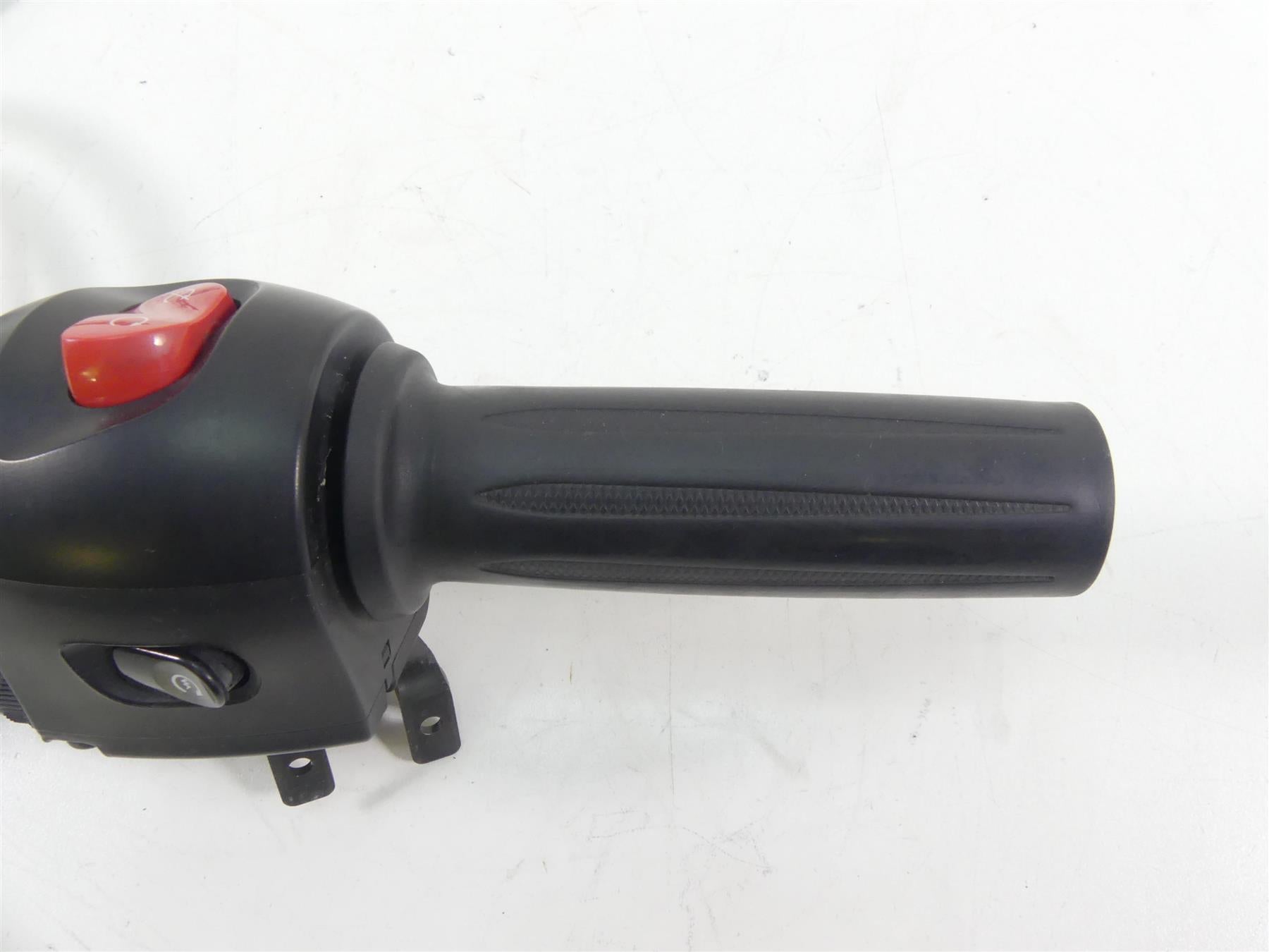 2015 Victory Cross Country Tour Heated Grips + Right Control Switch Set 4011357 {{ shop.shopifyCountryName }} - Mototech271