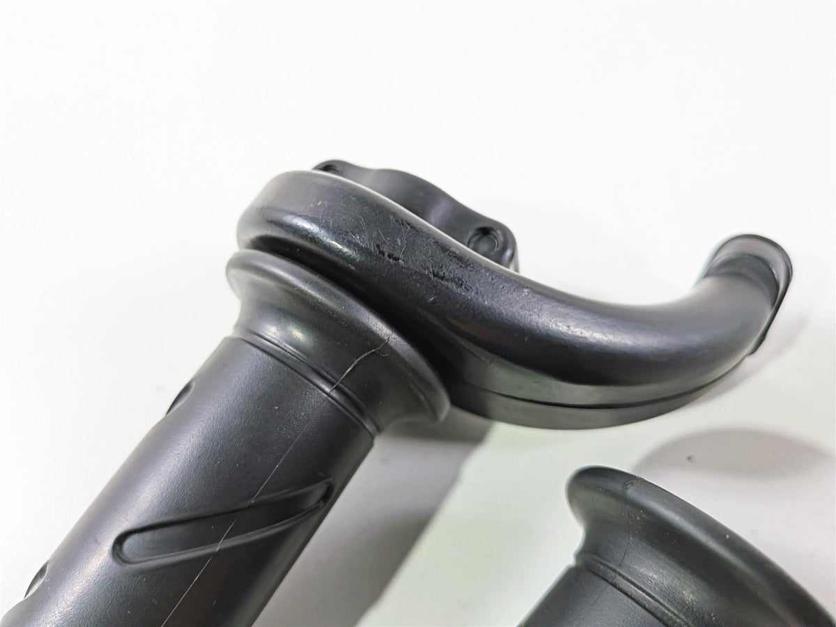 2011 Ducati Streetfighter 1098 S Throttle Handle & Grip Set 65420161A {{ shop.shopifyCountryName }} - Mototech271