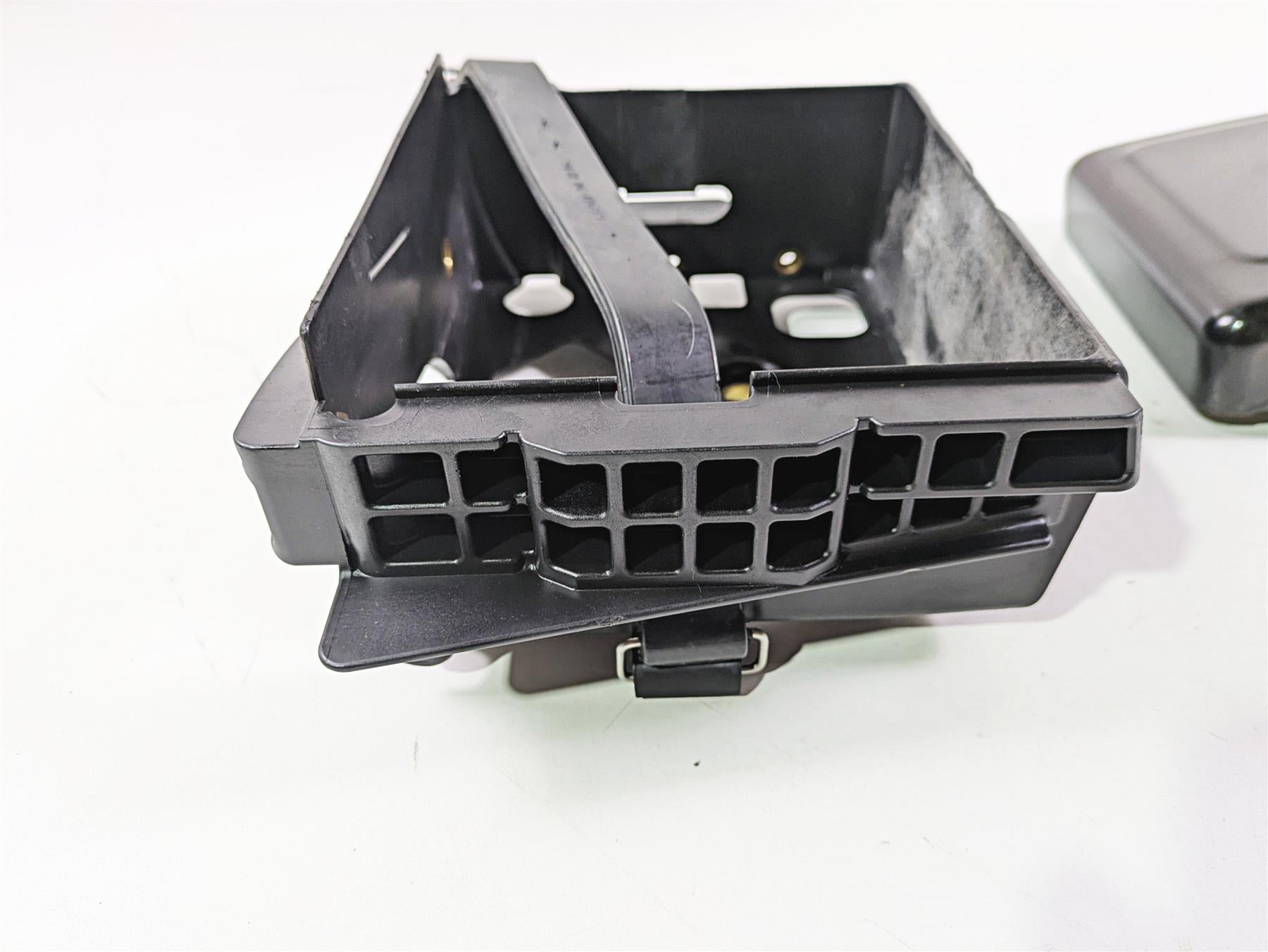 2015 Harley FXDF Dyna Fat Bob Right Battery Tray & Cover 66444-12DH 70379-06B {{ shop.shopifyCountryName }} - Mototech271