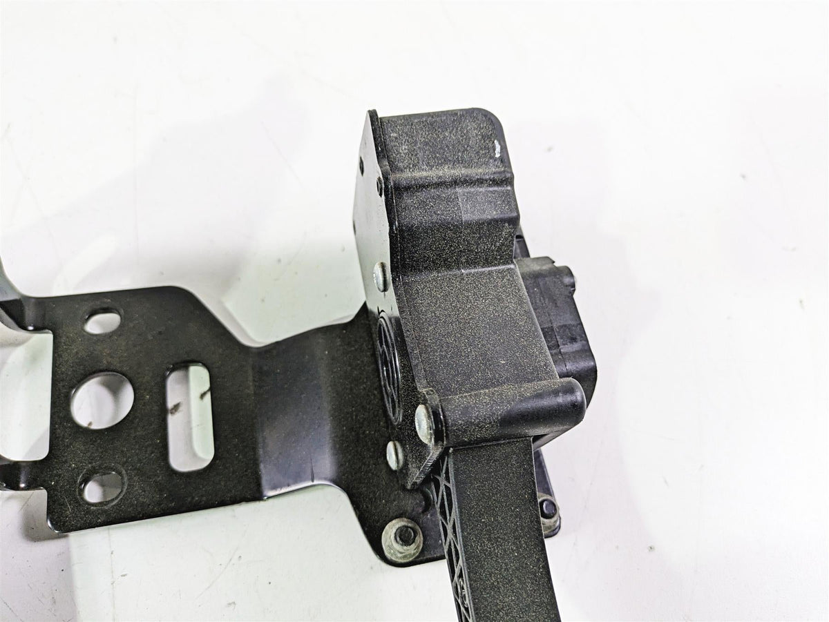 2022 Polaris Ranger 1000 Premium Accelerator & Brake Pedal + Mount 4080107 {{ shop.shopifyCountryName }} - Mototech271