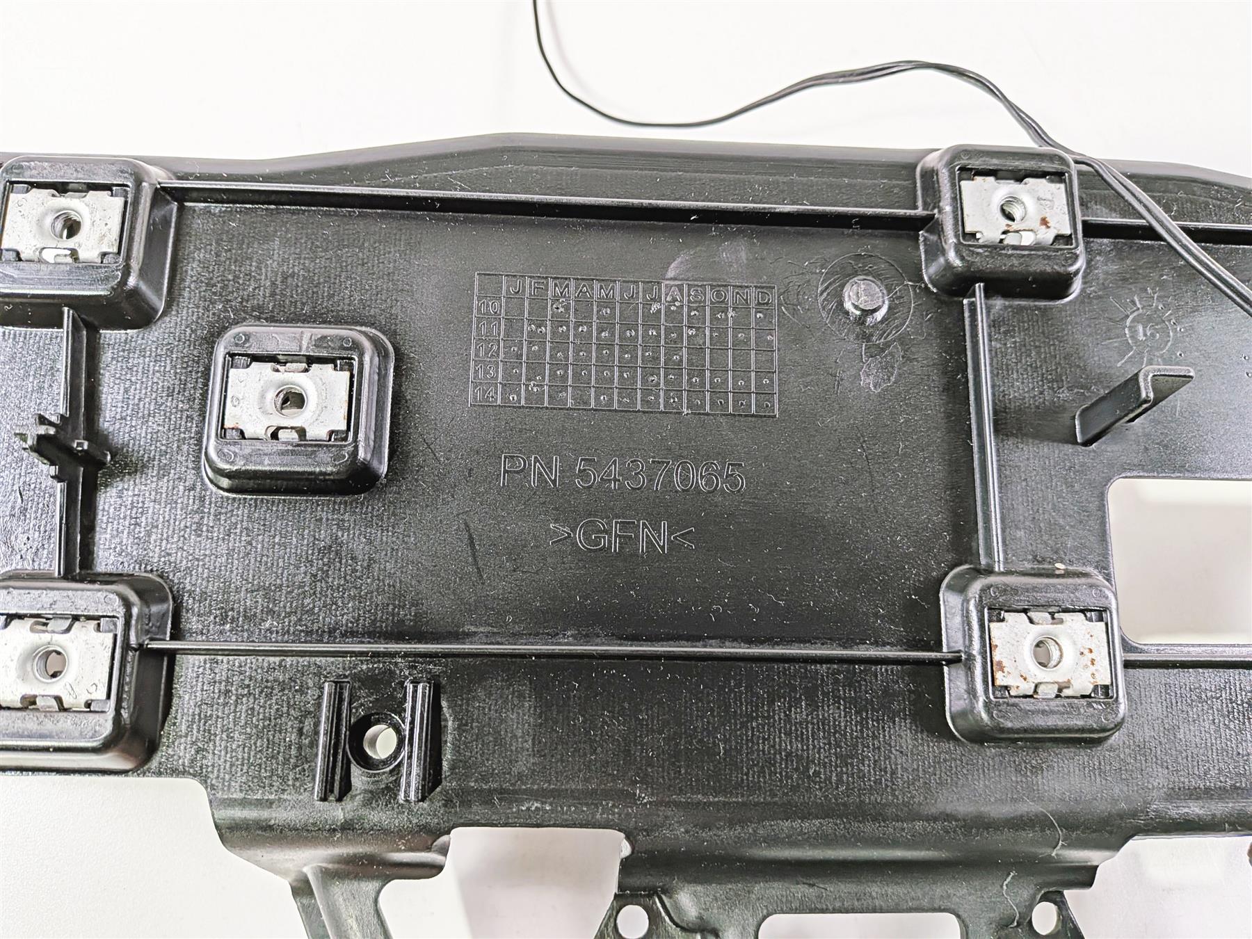 2016 Victory Cross Country Dash Panel & Speaker Mount Cover 5437065 {{ shop.shopifyCountryName }} - Mototech271