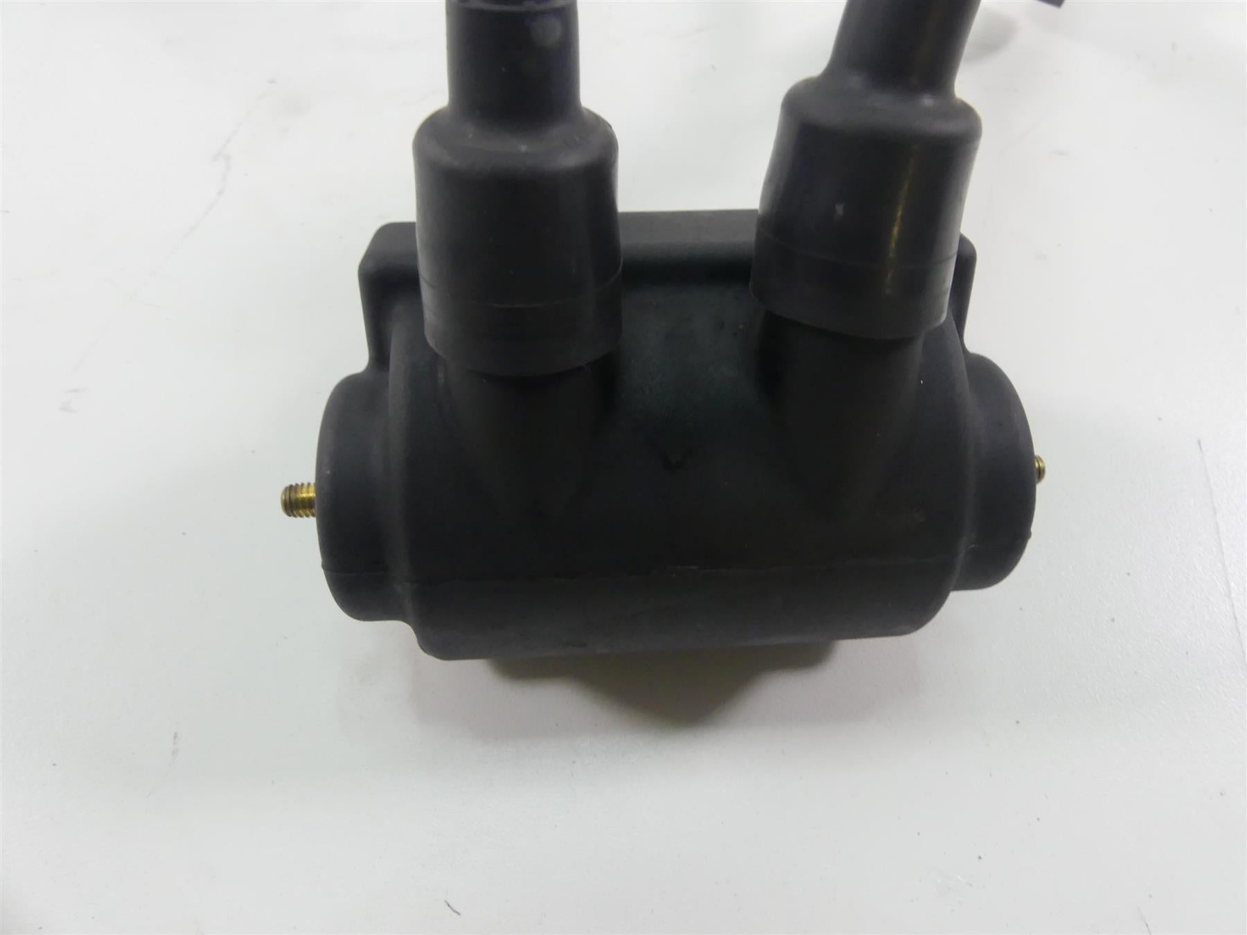1999 Harley FXSTS Softail Springer Ignition Coil Wires + Chrome Cover 31614-83A {{ shop.shopifyCountryName }} - Mototech271