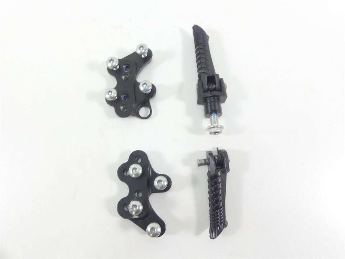 2022 Suzuki GSXR750 Front Rider Driver Footpeg Foot Peg Set 43511-14J10 {{ shop.shopifyCountryName }} - Mototech271
